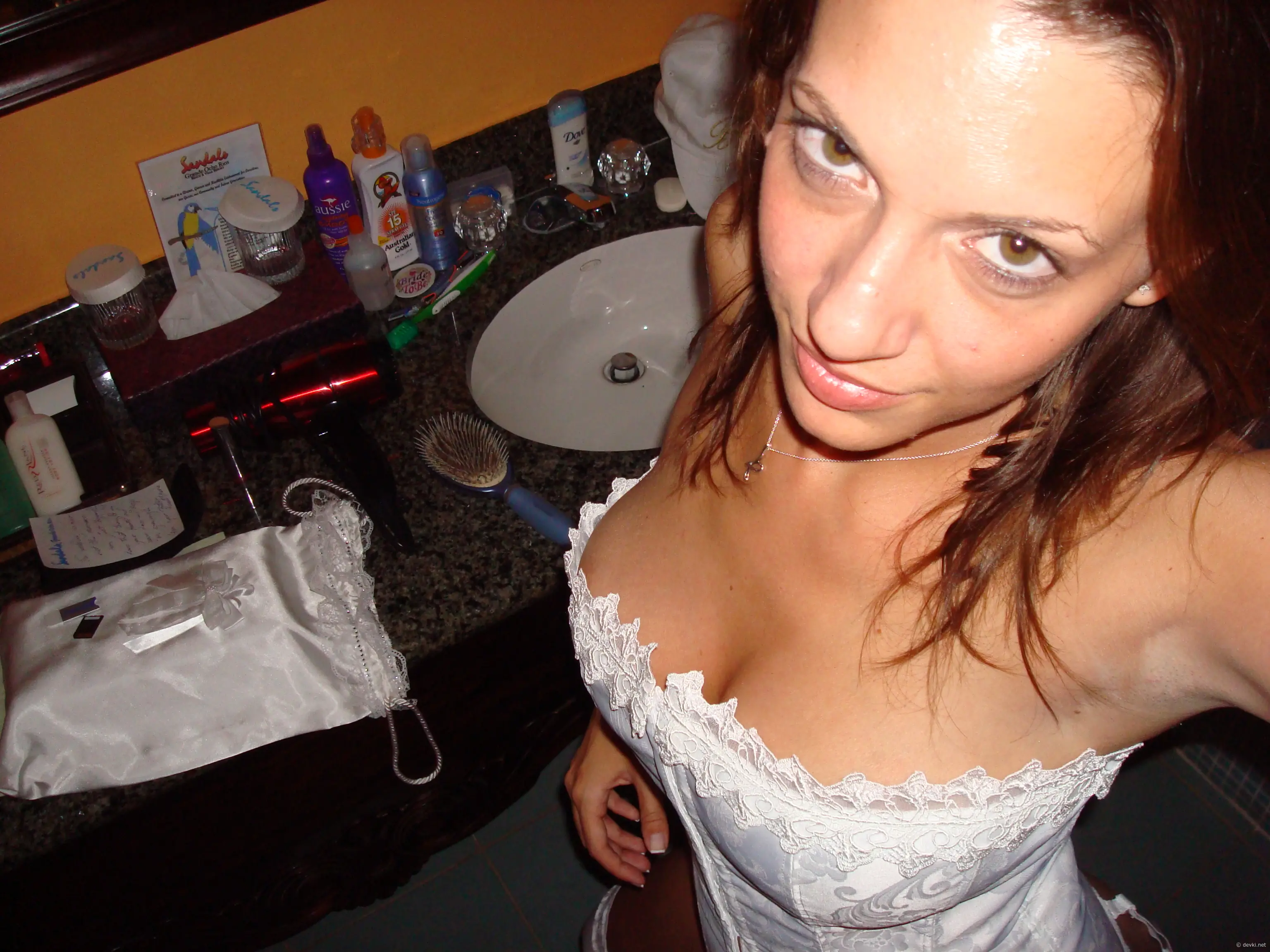 Hot Nude Woman in Her Prime: Amateur Porn Gallery of Passionate Sex