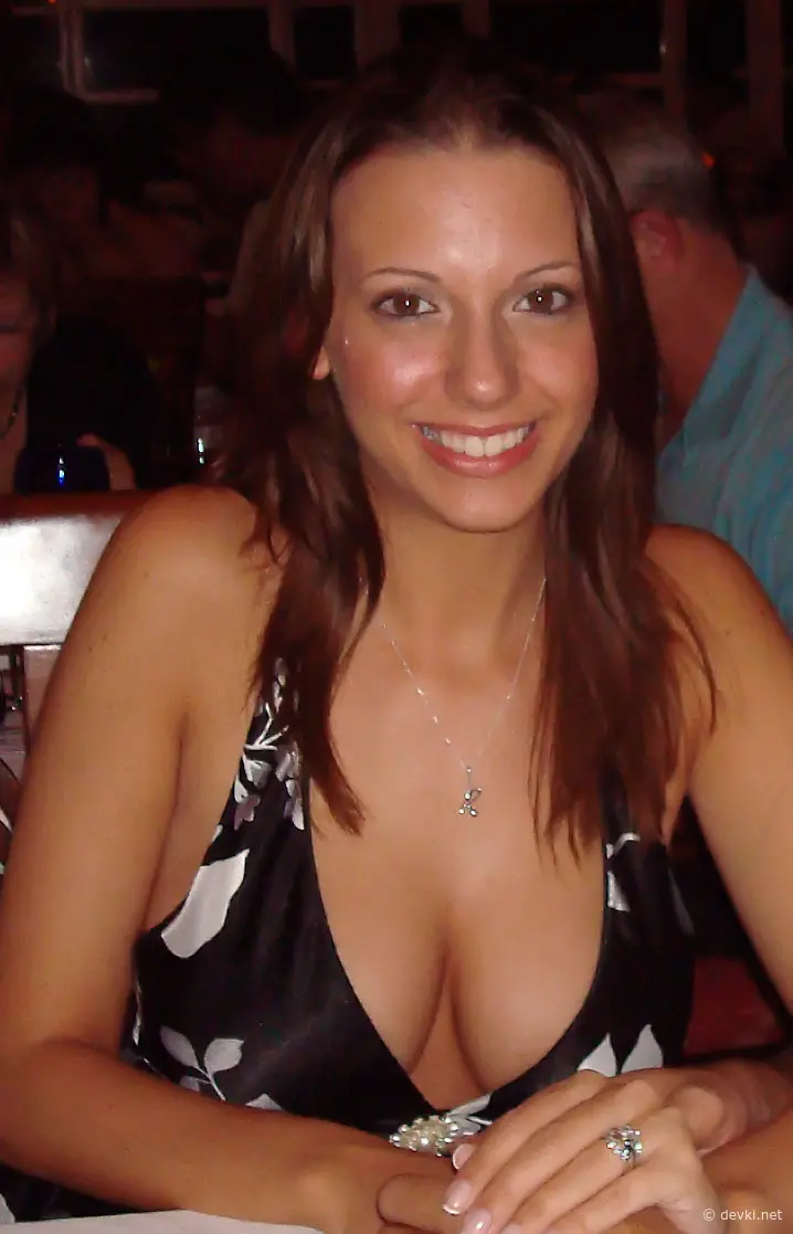 Hot Nude Woman in Her Prime: Amateur Porn Gallery of Passionate Sex