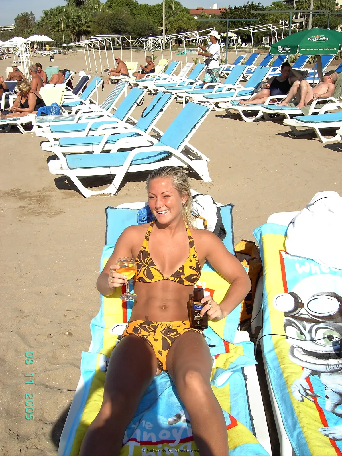 Sun-Kissed Amateur Sucks Cock: Explicit Photo