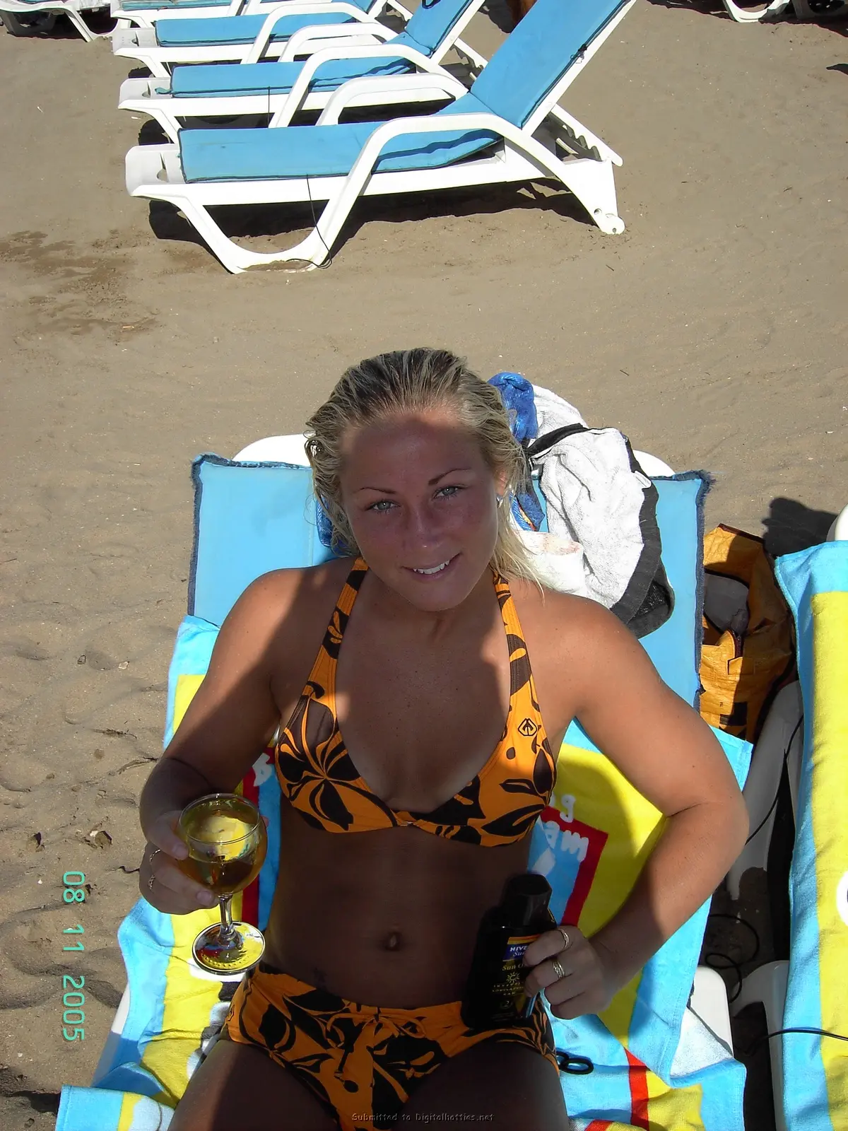 Sun-Kissed Amateur Sucks Cock: Explicit Photo