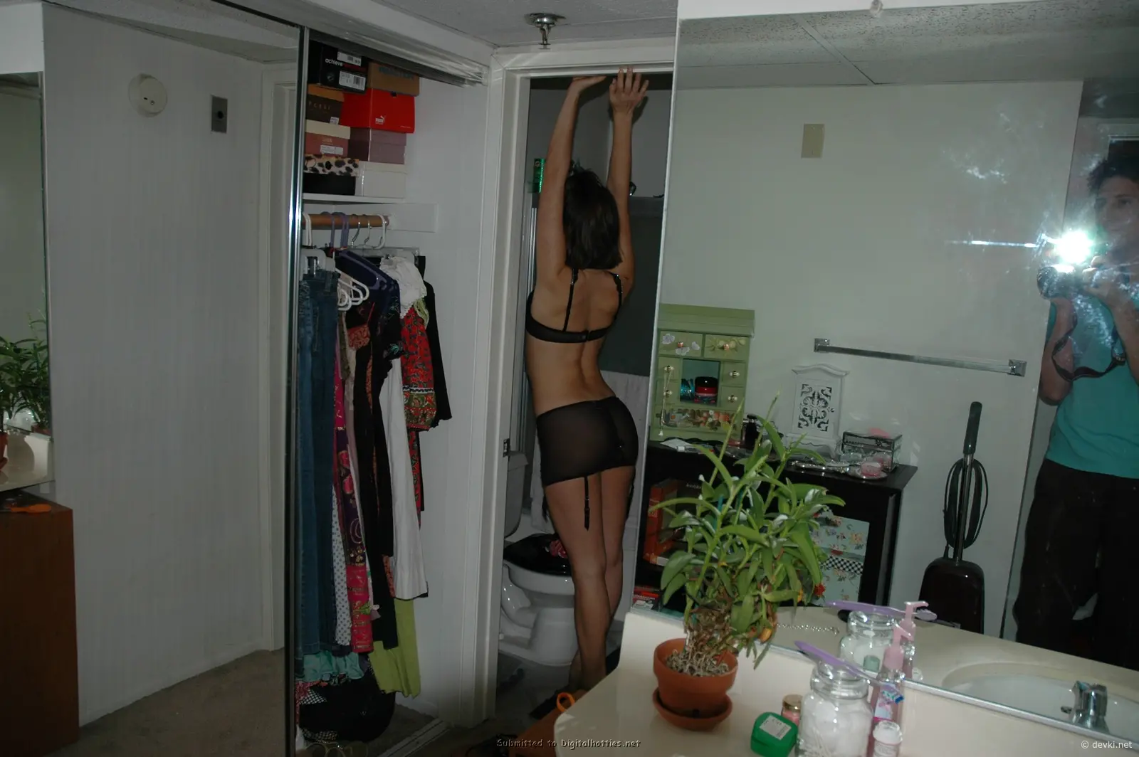 College Student Amateur Porn Pics - Explicit XXX Photos