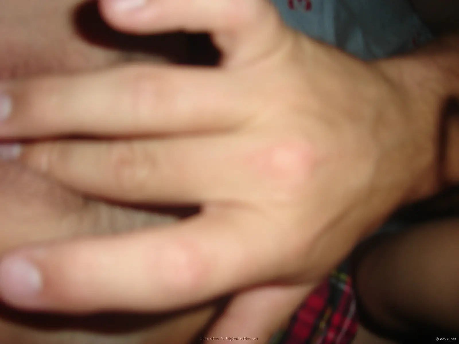 Young Amateur Oral Sex: Explicit Young Couple Blowjob Photos