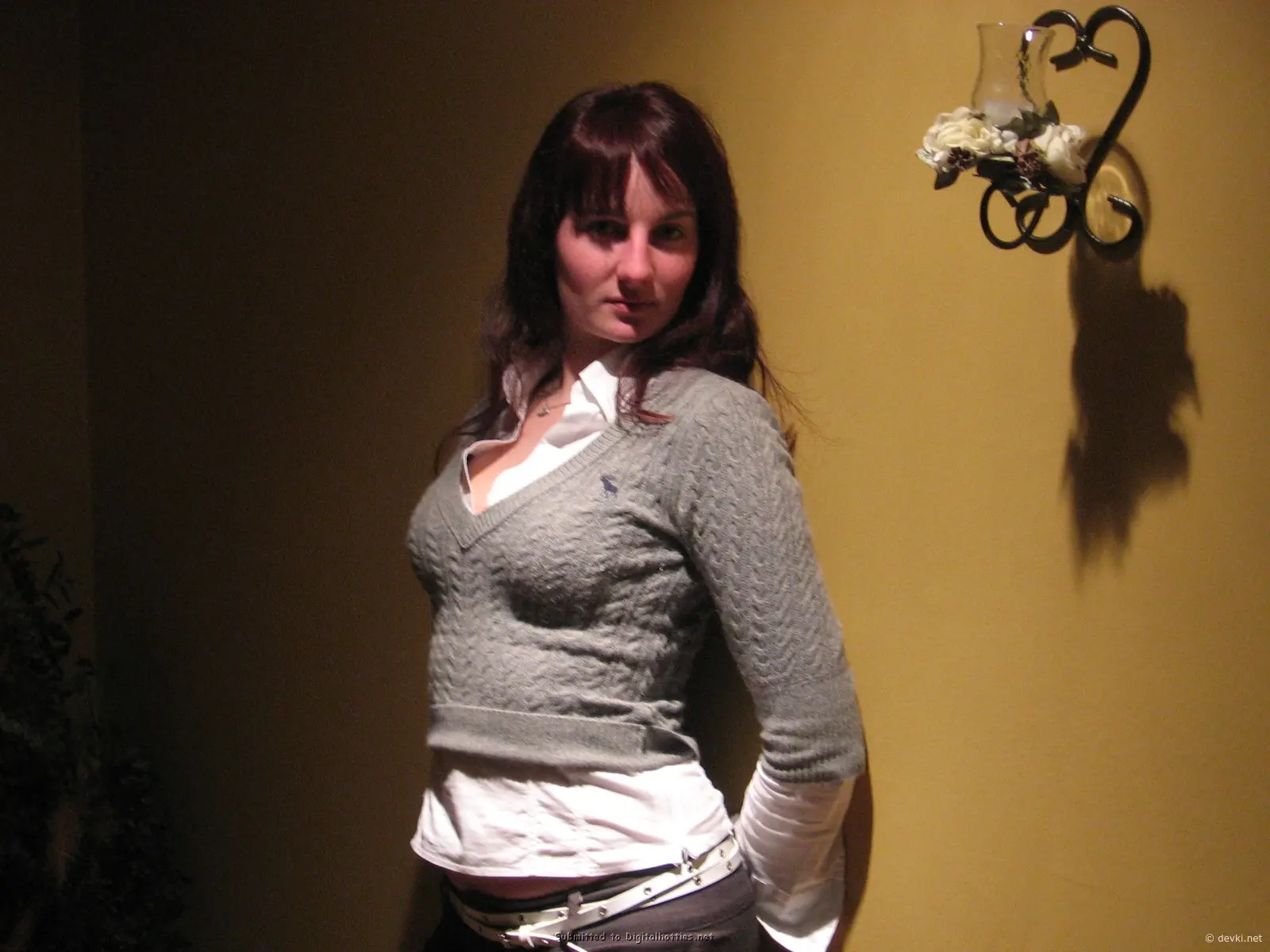 Rough Amateur Porn: Hardcore Fuck from Above with Young Girl