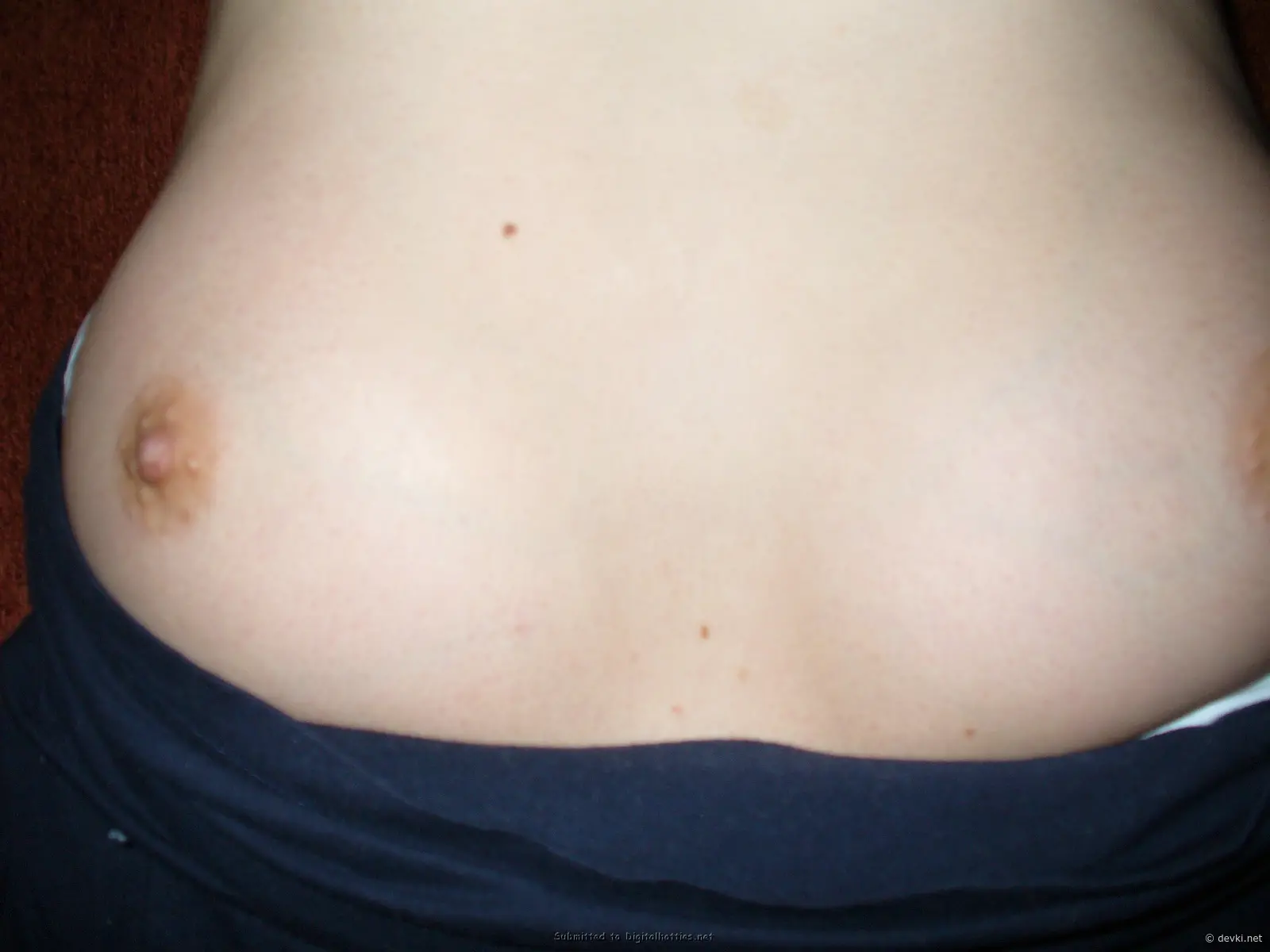 Hot Amateur Blowjob: Girl Gives Amazing Head in Explicit Porn Photo