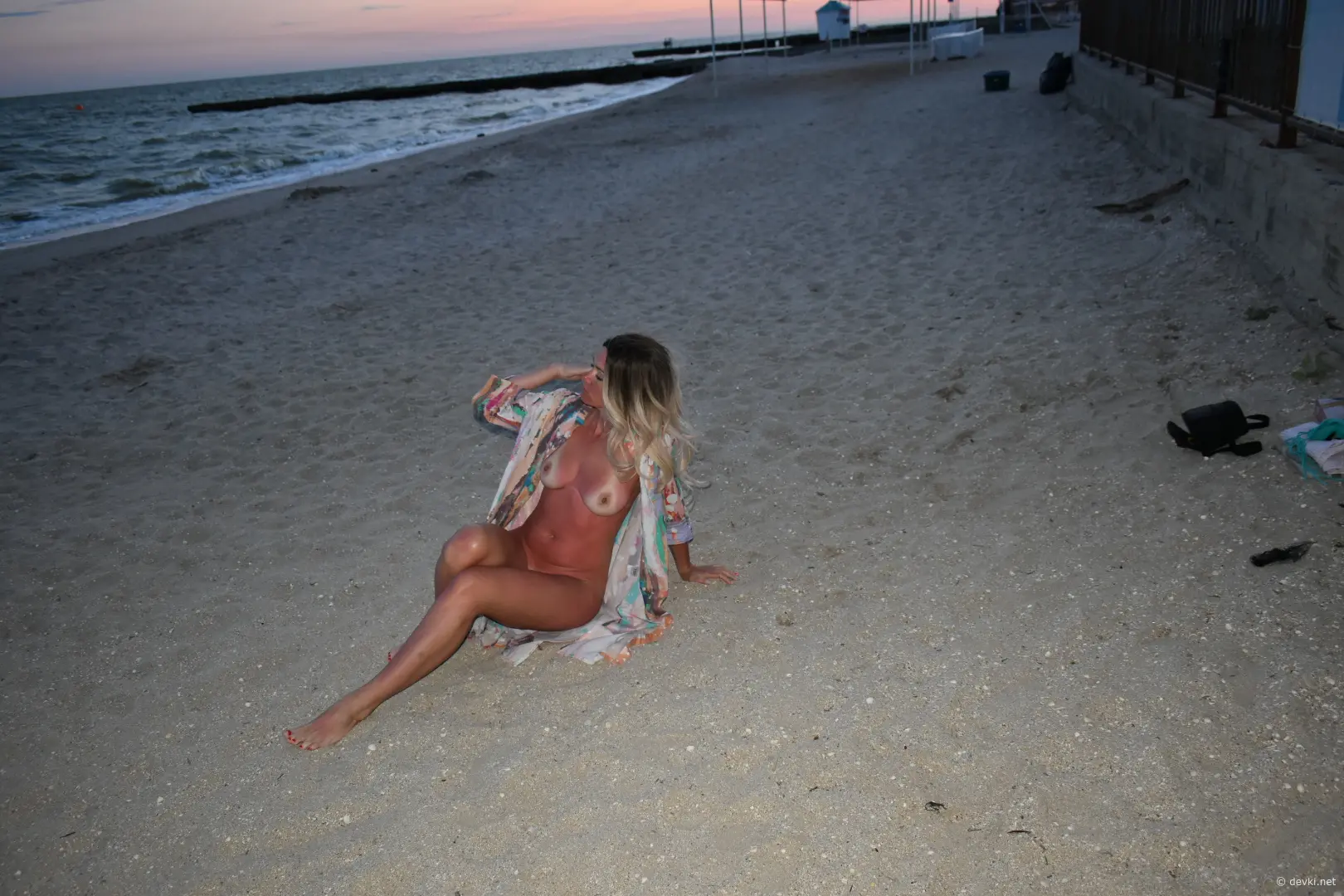 Sultry Amateur Beach Babe in Nighttime Seduction Scene