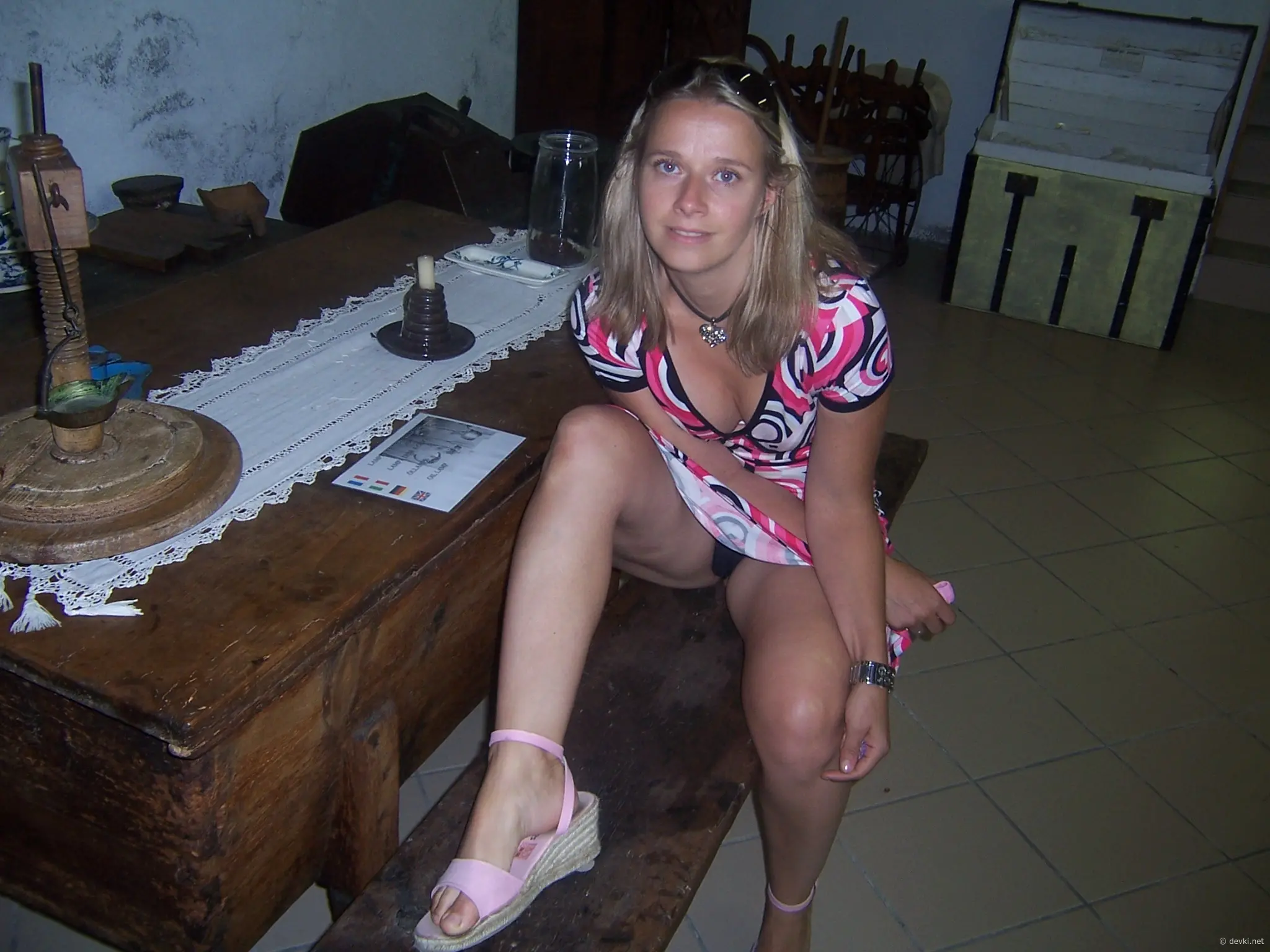 Hot Nude Woman Sharing Explicit Stories - Amateur Porn Photo