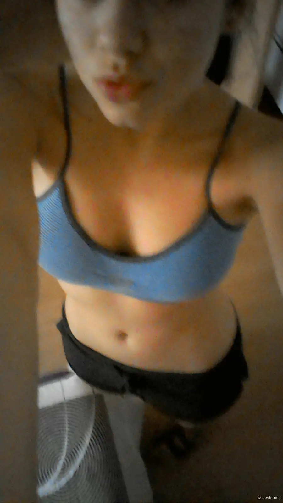 Stunning Girl Photo: Sexy and Beautiful Young Woman Captured in Sensual Pose