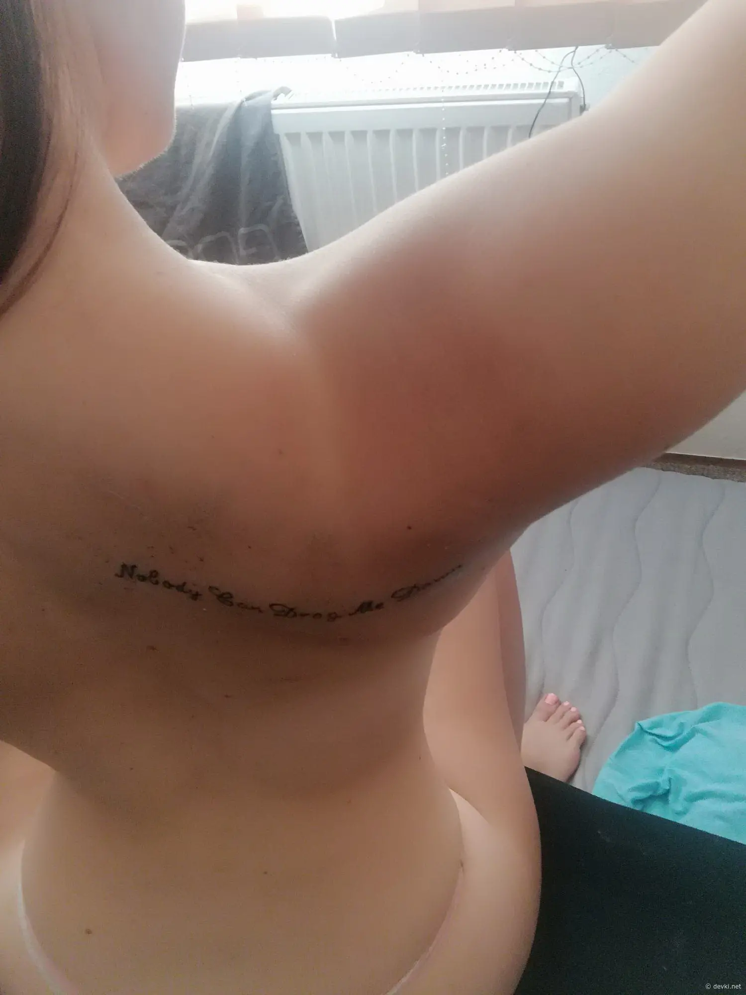 Stunning Girl Photo: Sexy and Beautiful Young Woman Captured in Sensual Pose