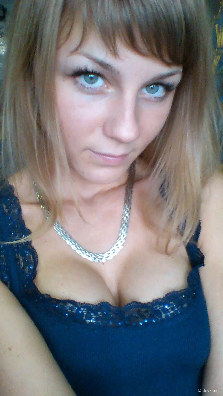 Explicit Amateur Nude Emotions: XXX Photos