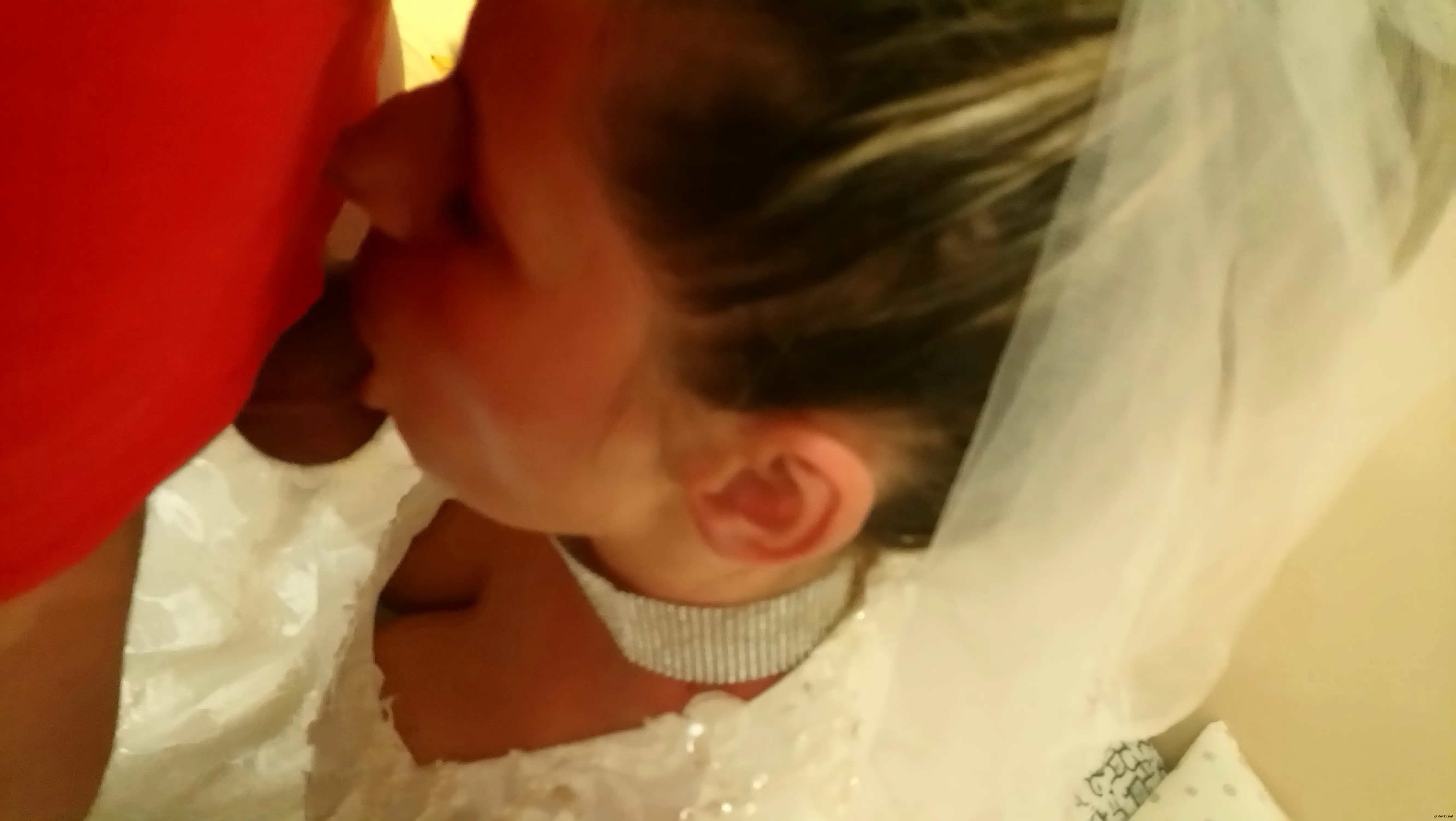 Wedding Dress Blowjob: Amateur Porn Photos of Sucking Bride