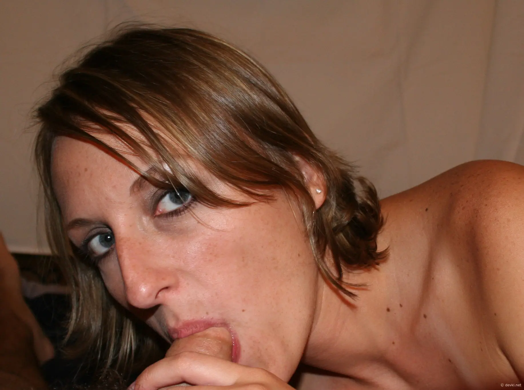 Explicit Blowjob Photo with Cumshot: Amateur Porn Shot