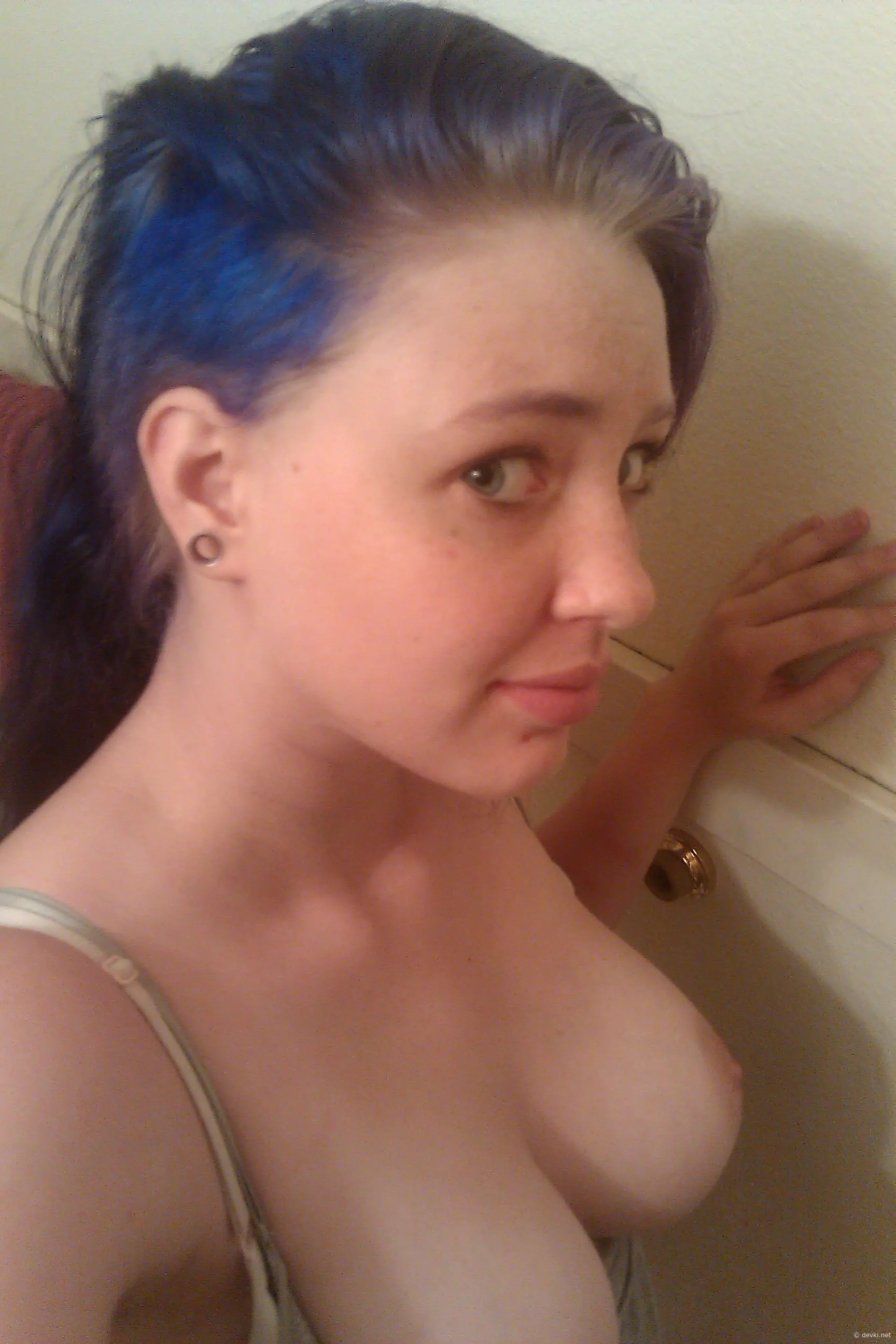 Curvy amateur babe fucks herself - Explicit BBW solo porn photo