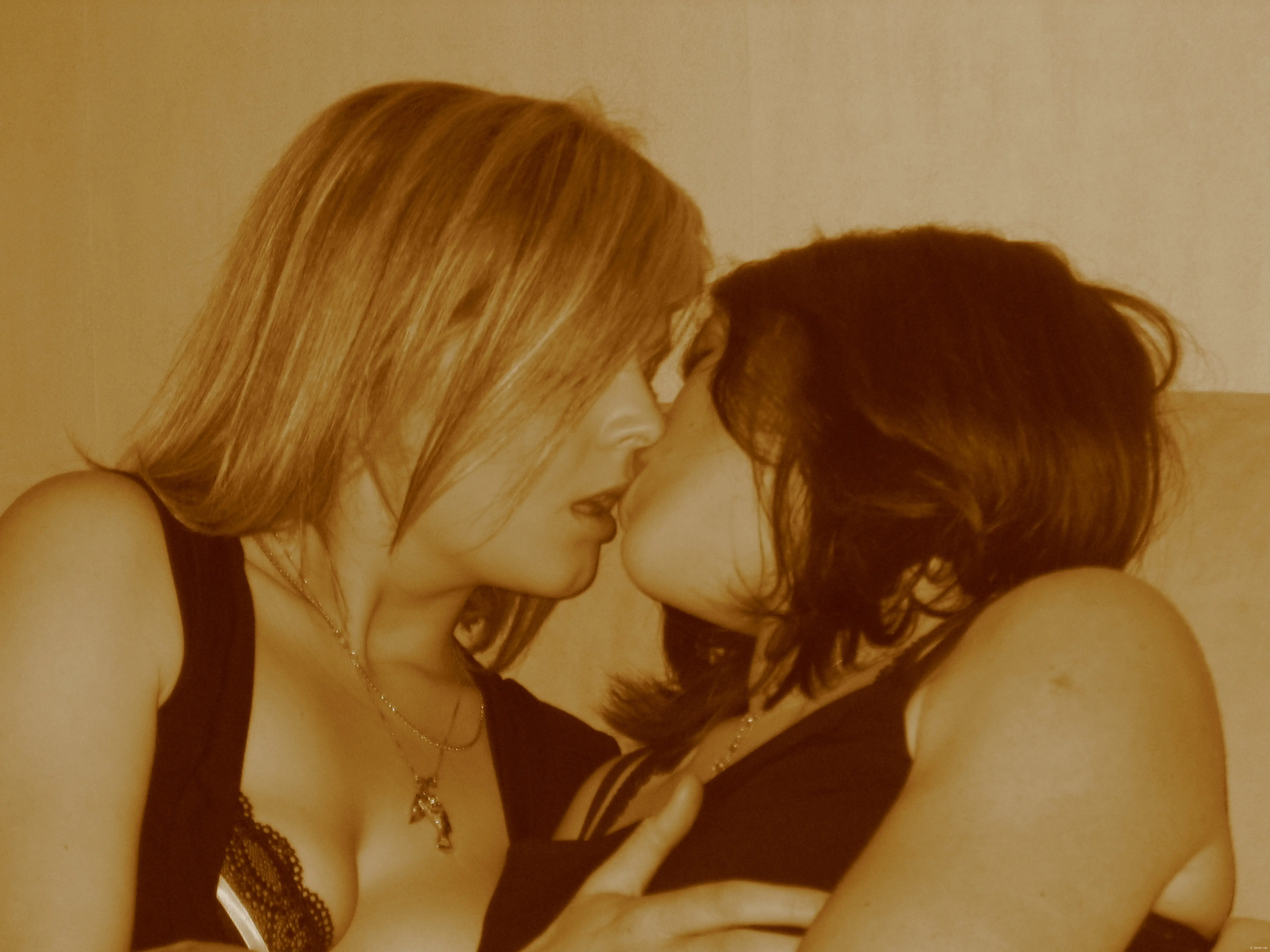 Wild Bisexual Women Orgy - Explicit Amateur Porn Photos