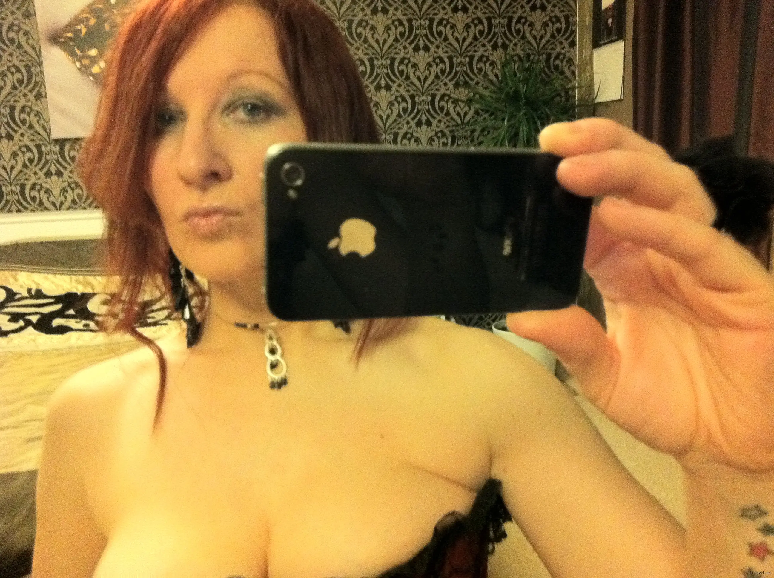 Hot MILF Selfie: Mature Mom's Explicit Amateur Porn Pics