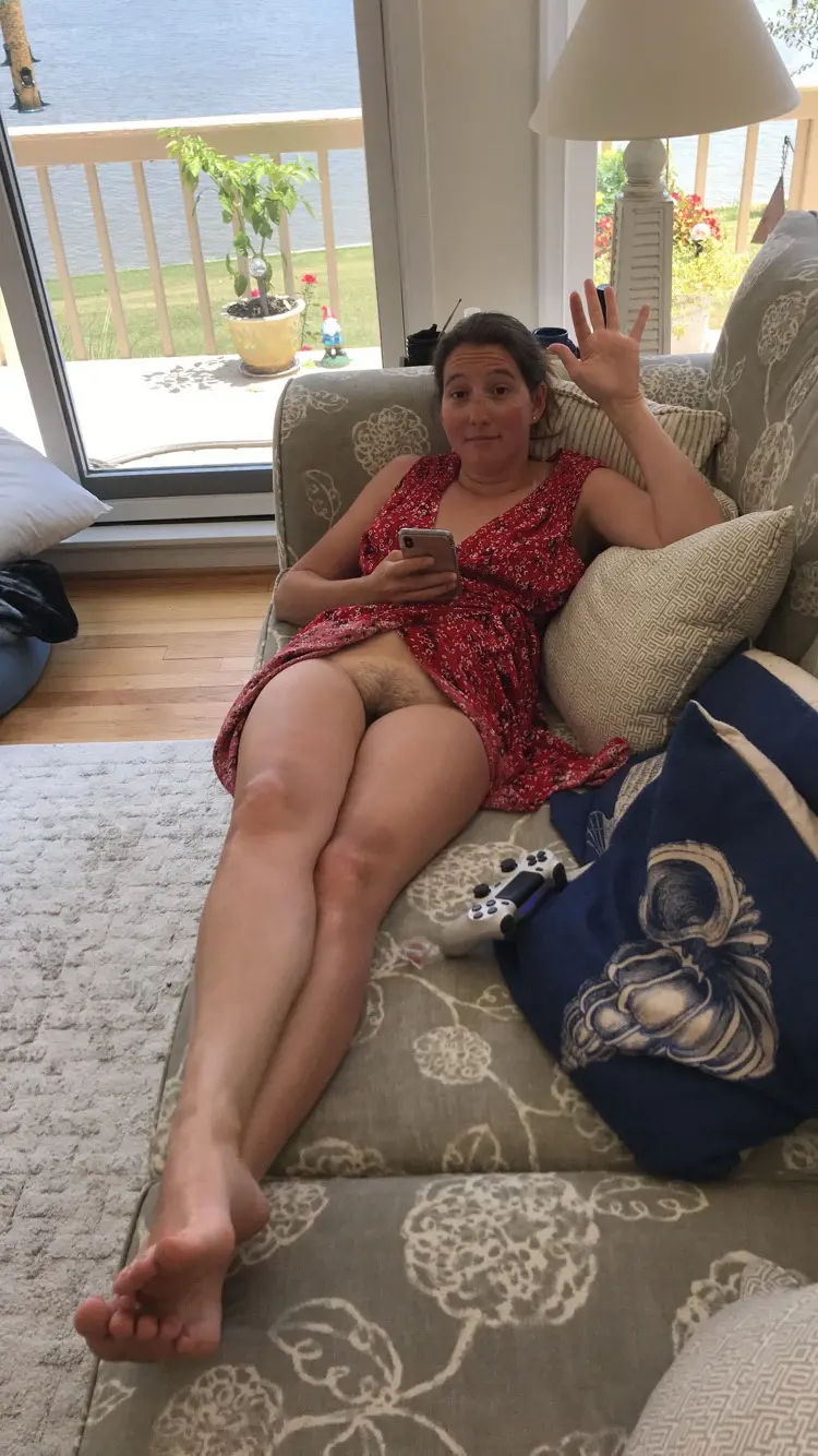 Amateur Slut's Explicit Porn Pics - Simple Girl Goes Wild!