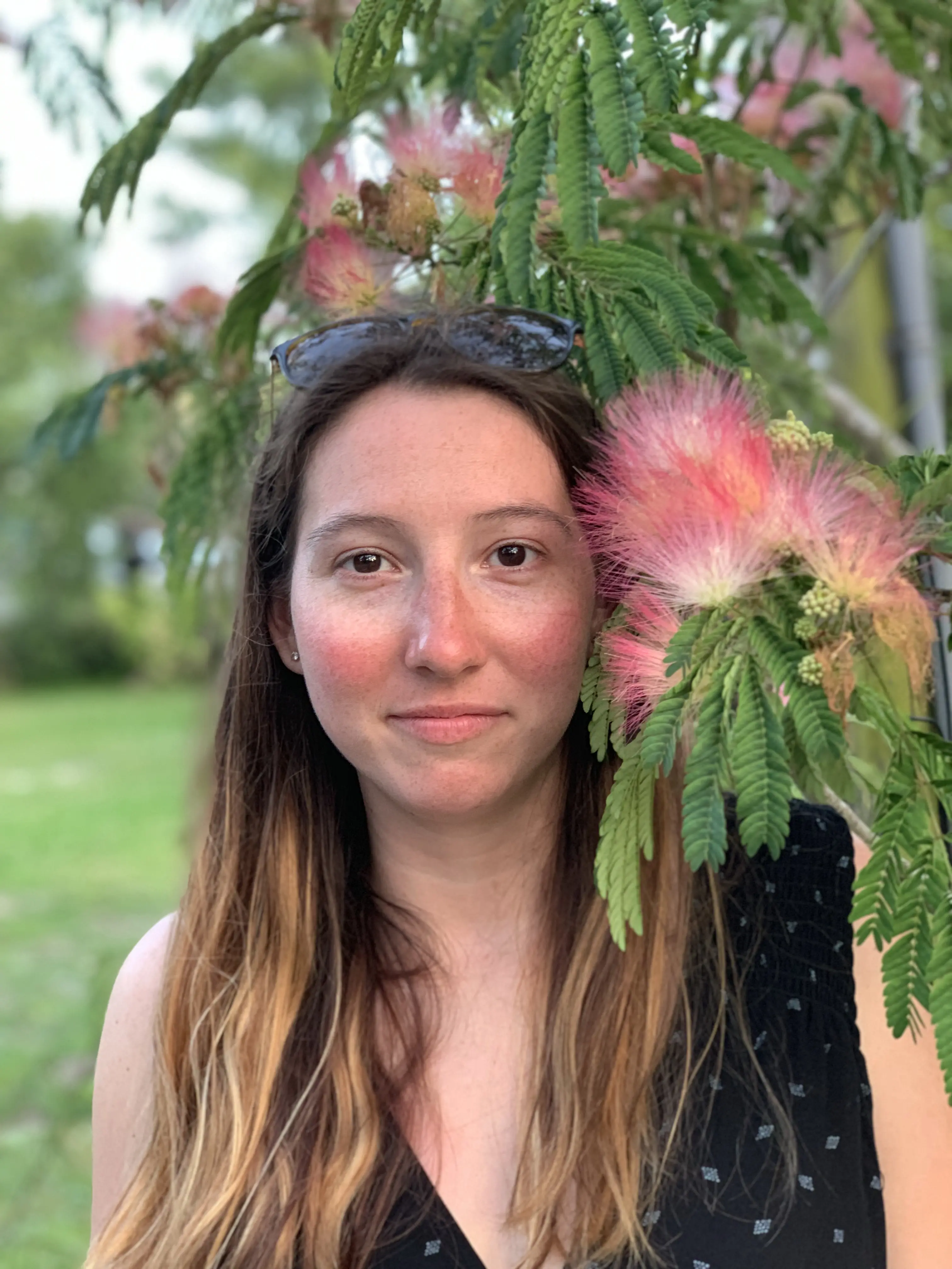 Amateur Slut's Explicit Porn Pics - Simple Girl Goes Wild!