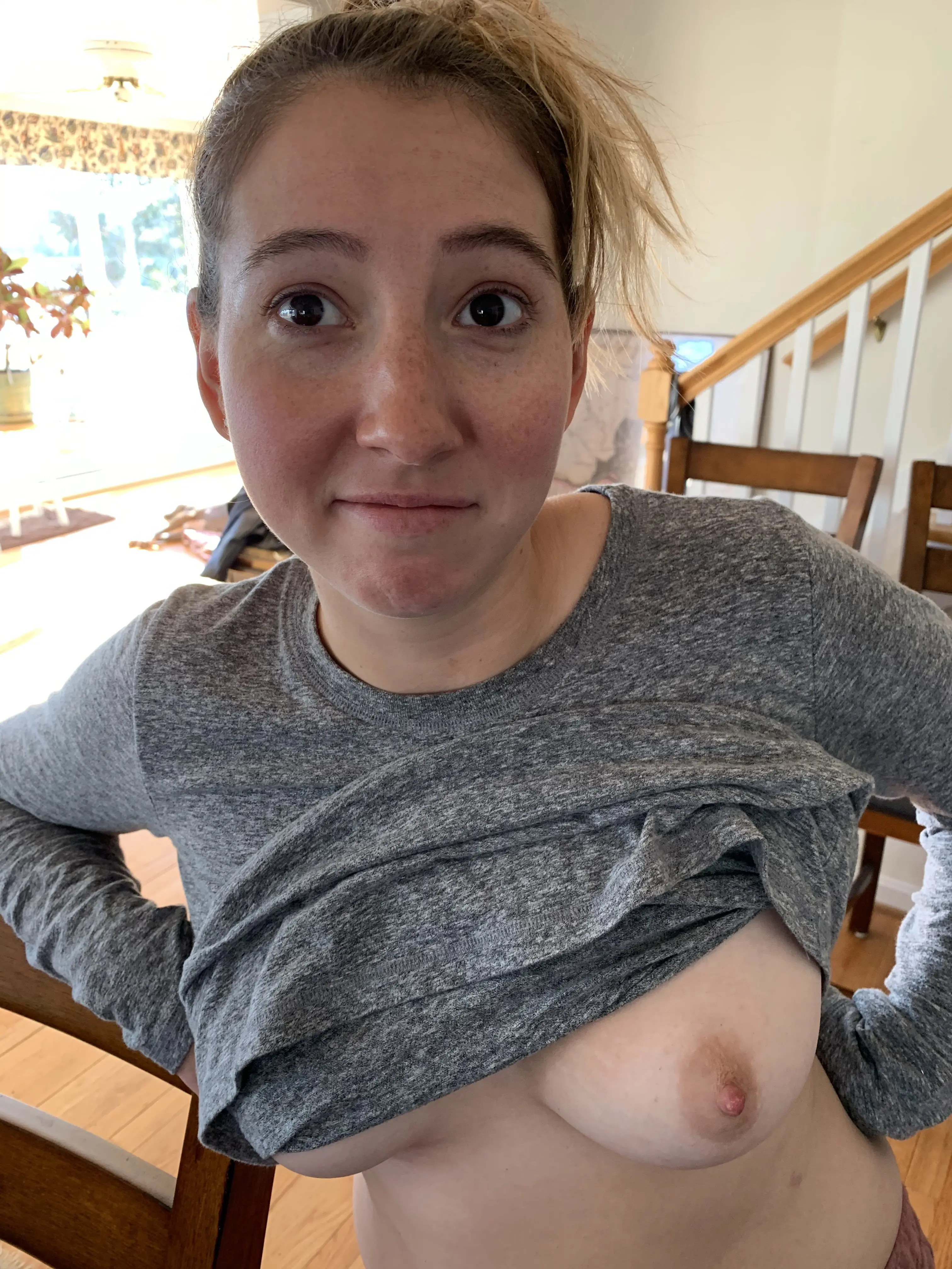 Amateur Slut's Explicit Porn Pics - Simple Girl Goes Wild!