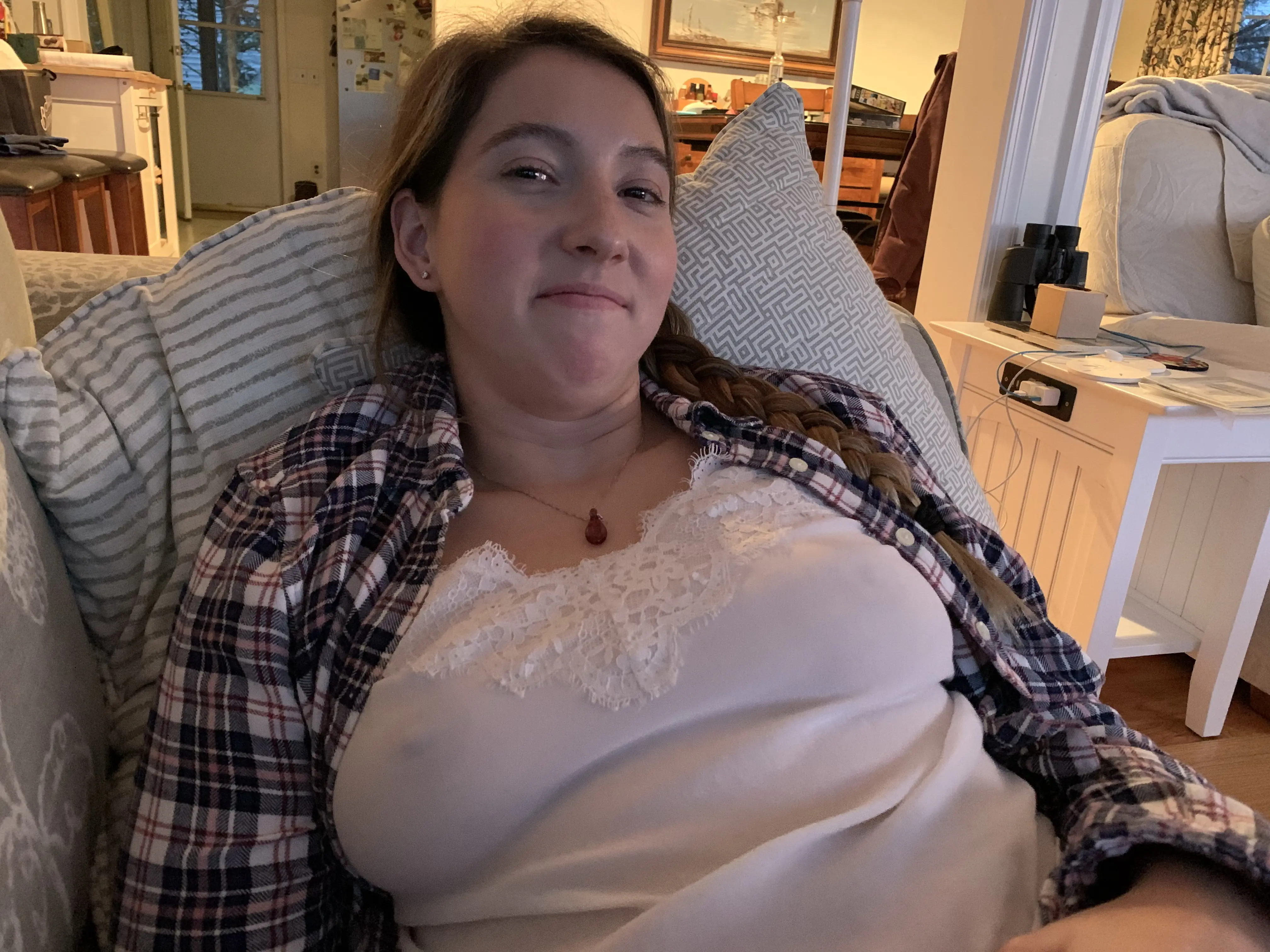 Amateur Slut's Explicit Porn Pics - Simple Girl Goes Wild!