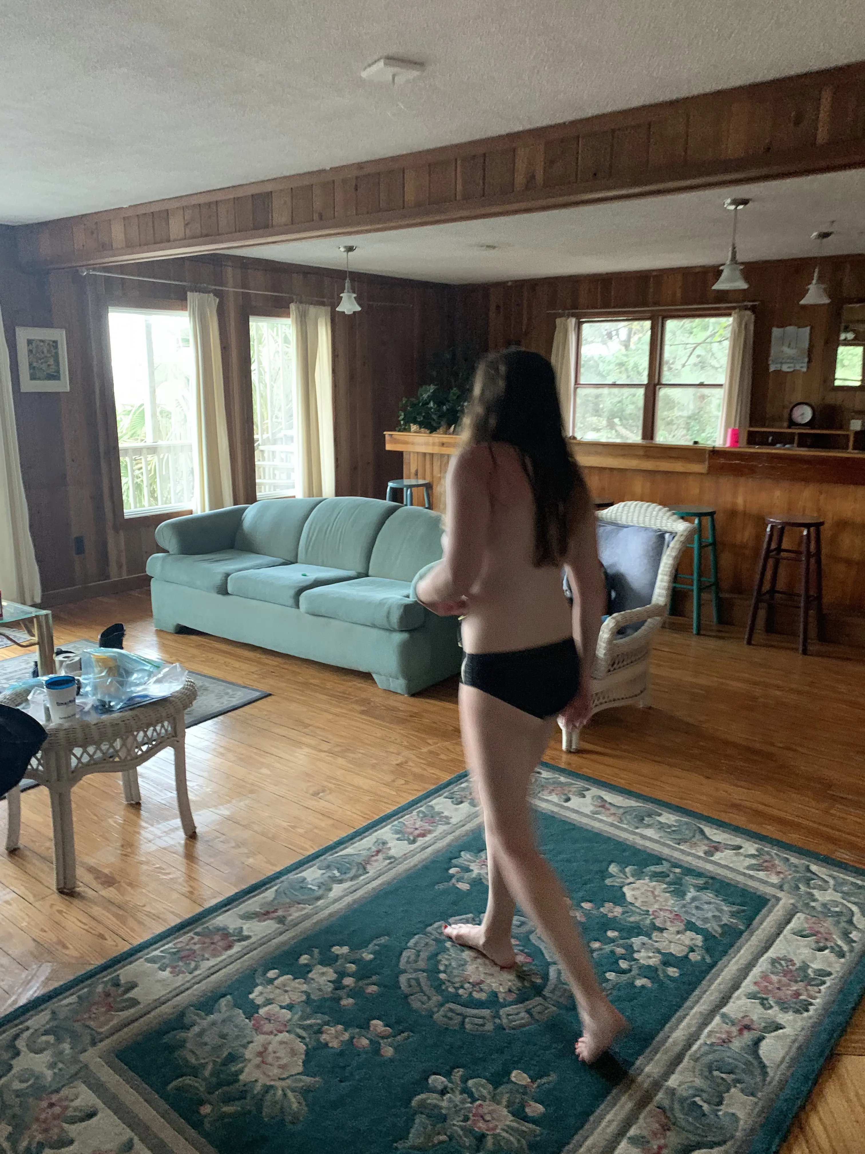 Amateur Slut's Explicit Porn Pics - Simple Girl Goes Wild!