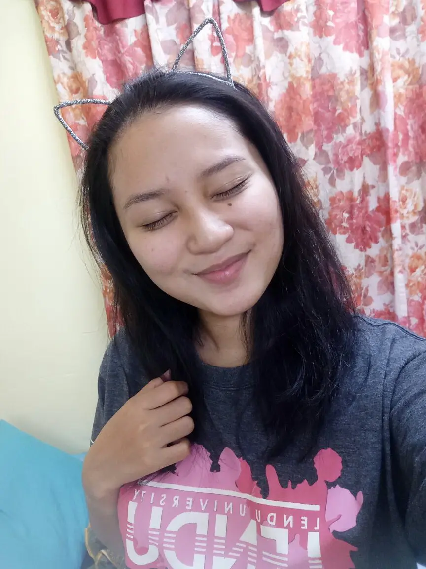 Sexy Hijab Girl Masturbates - Amateur Muslim Porn Photos