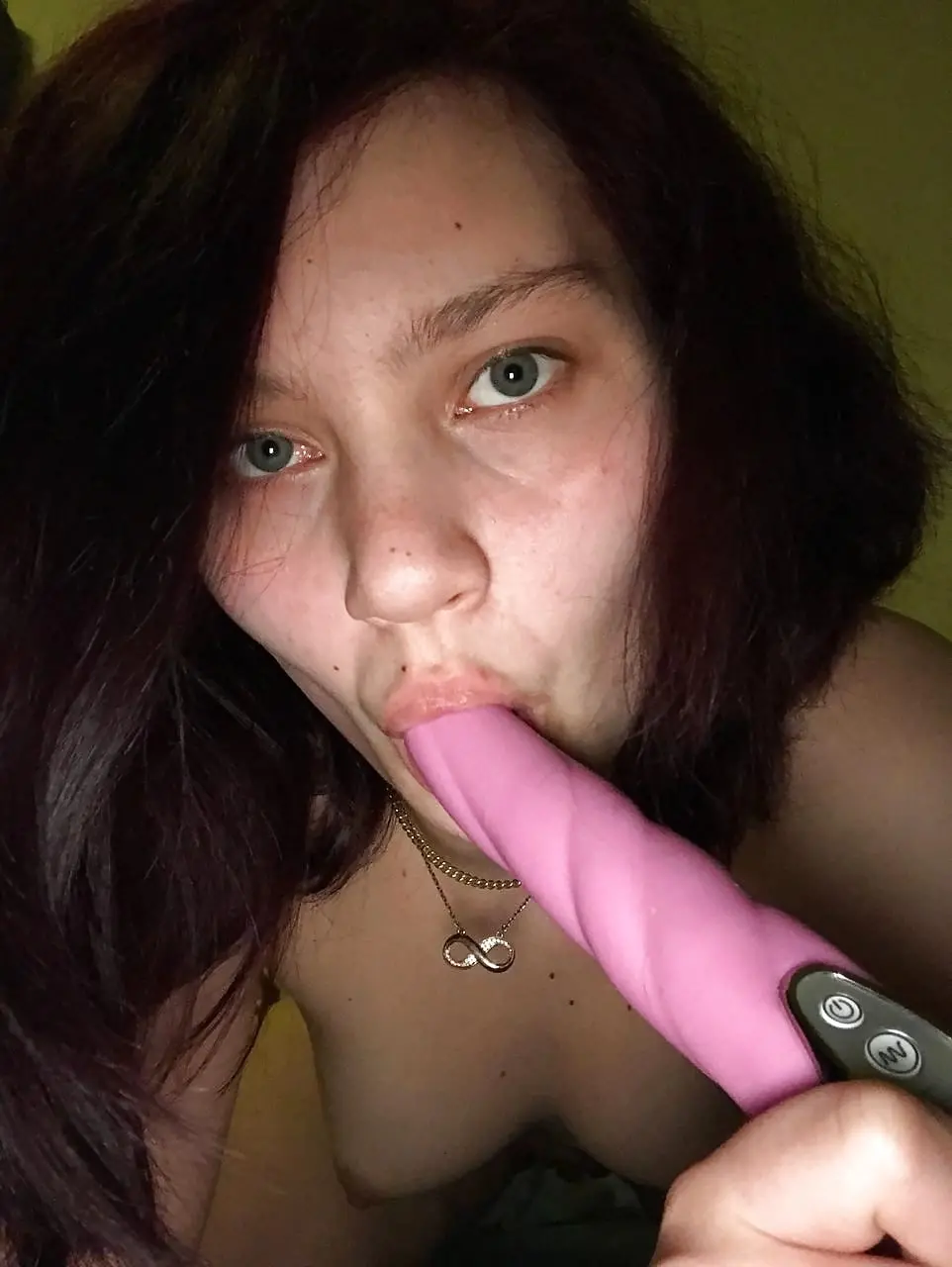 Explicit Amateur Smartphone Porn Pics - Private Selfies for Adults