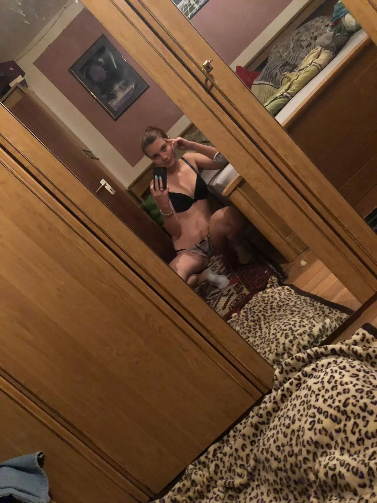 Explicit Amateur Smartphone Porn Pics - Private Selfies for Adults