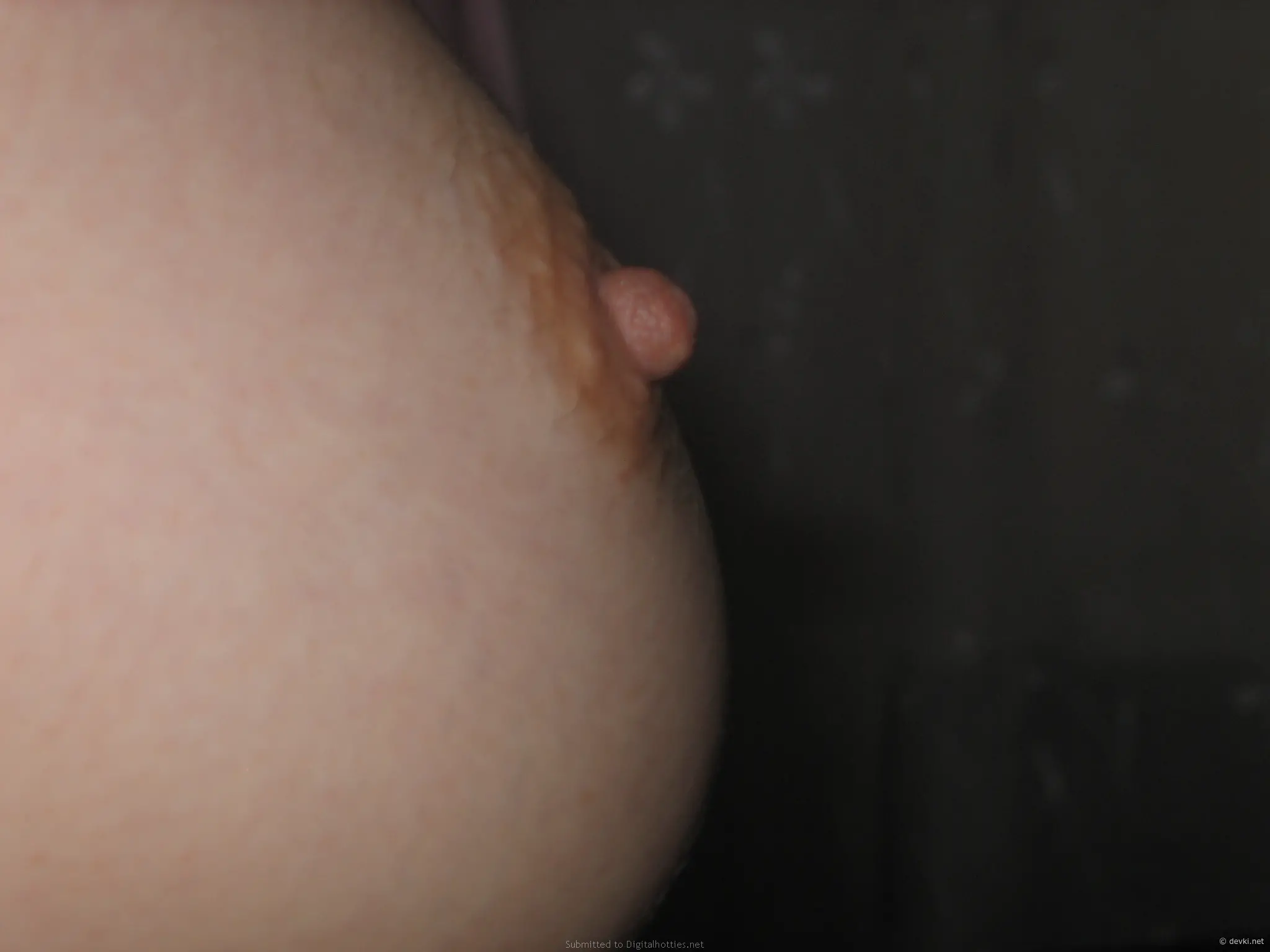 Skinny babe fucks herself with a strapon - extreme solo anal play