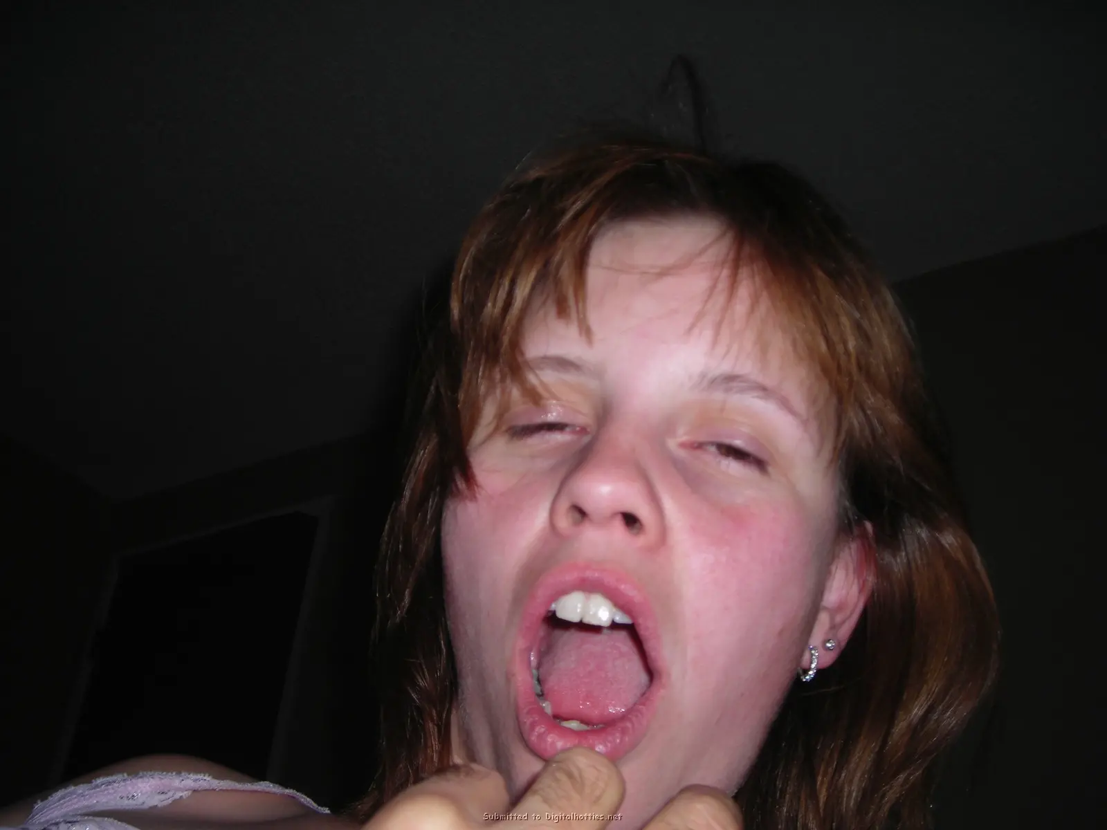 Amateur Babe Enthusiastically Gives Blowjob to Lucky Guy