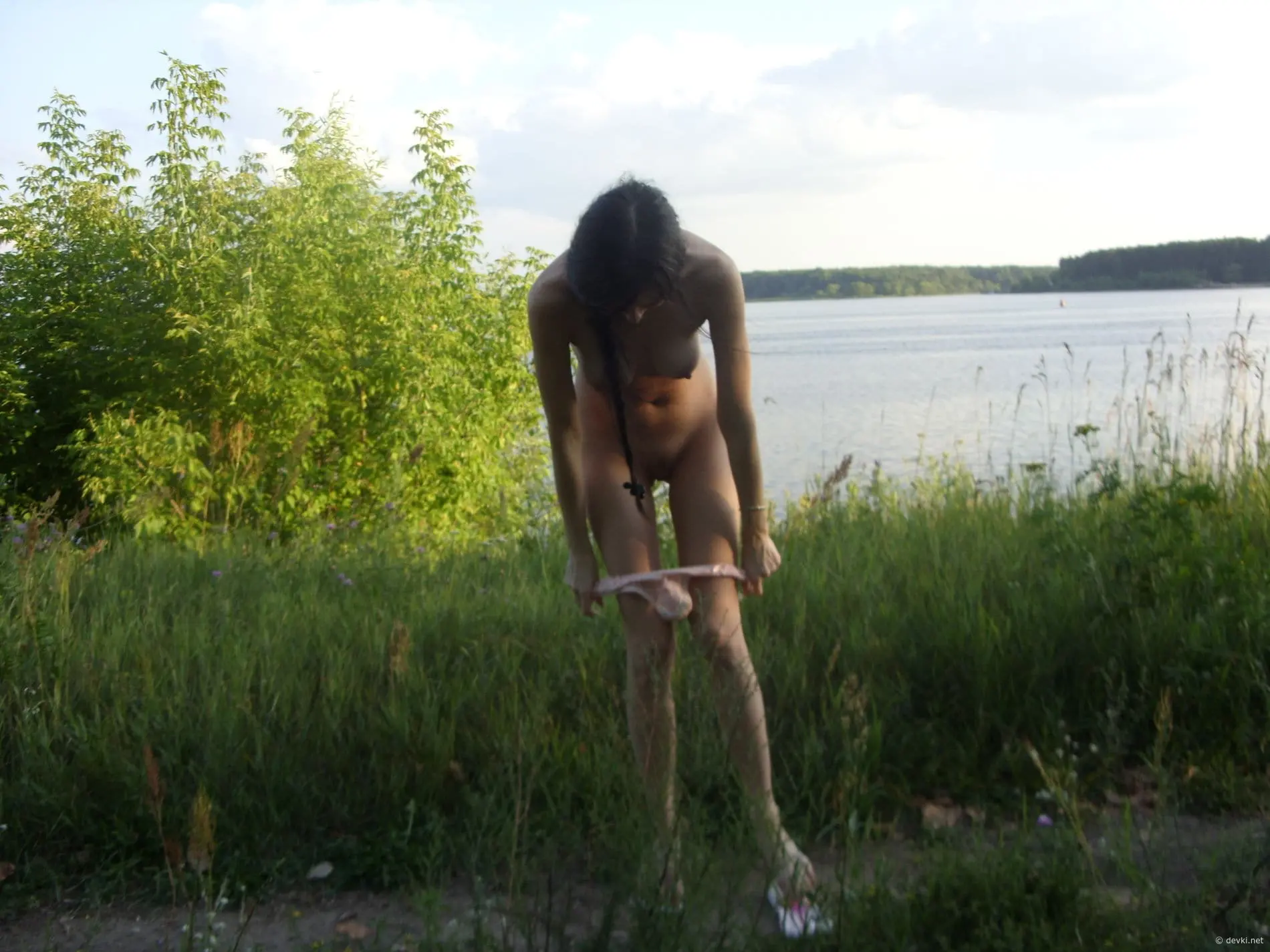 Hot Babe's Wild Outdoor Adventures: Amateur Explicit Photo Shoot