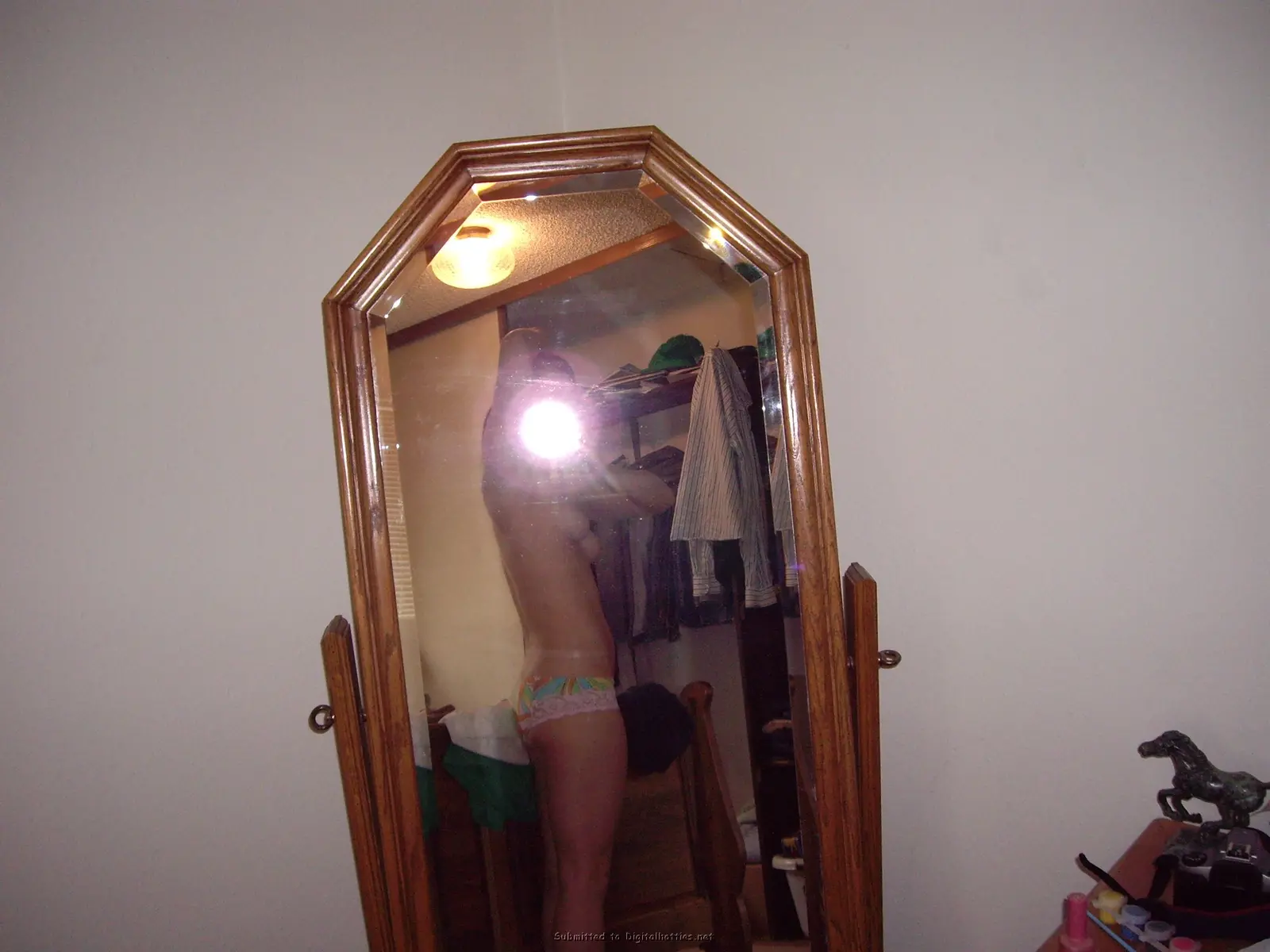 Hot Amateur Blowjob Queen Poses Nude - Explicit Amateur Porn Photos