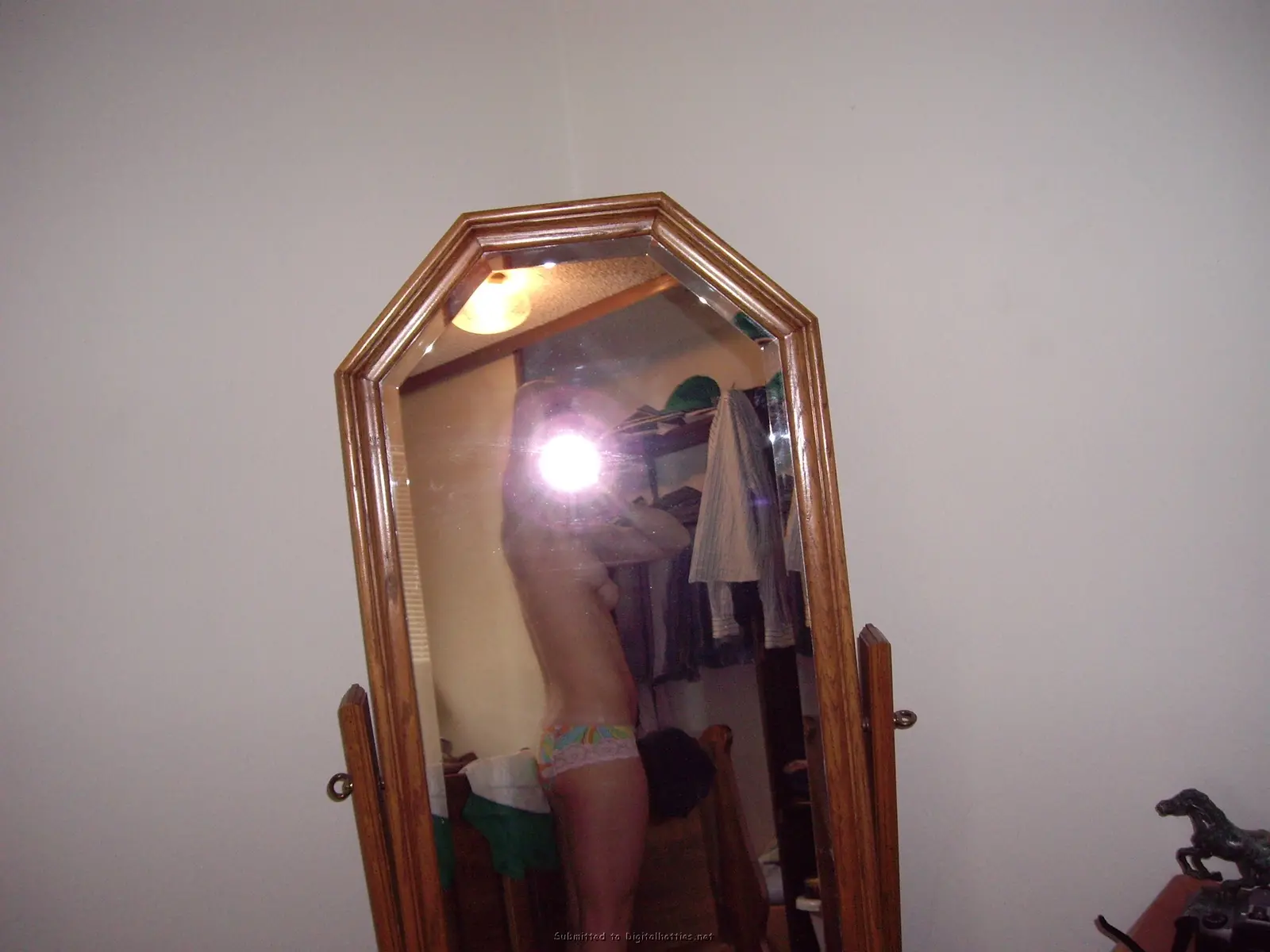 Hot Amateur Blowjob Queen Poses Nude - Explicit Amateur Porn Photos