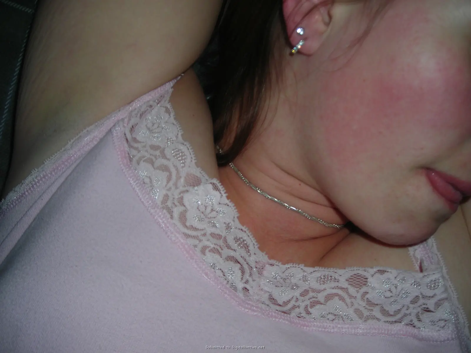 Amateur Babe Enthusiastically Gives Blowjob to Lucky Guy