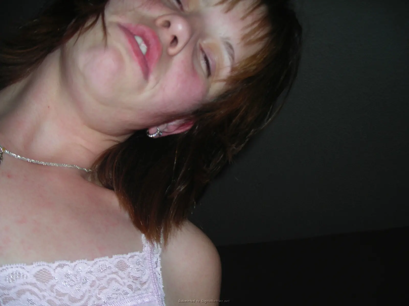 Amateur Babe Enthusiastically Gives Blowjob to Lucky Guy