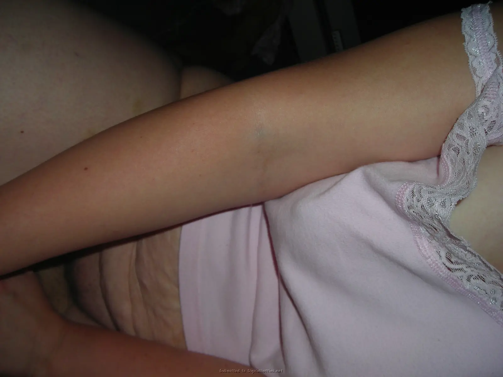 Amateur Babe Enthusiastically Gives Blowjob to Lucky Guy