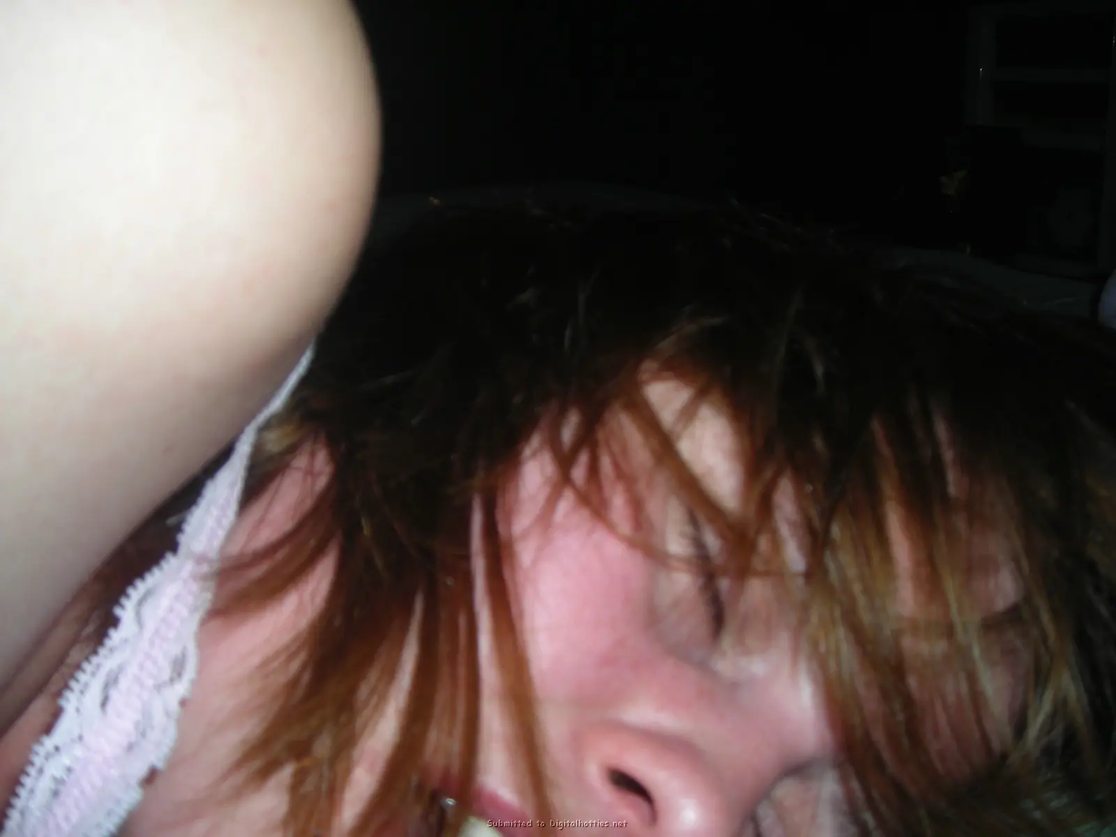 Amateur Babe Enthusiastically Gives Blowjob to Lucky Guy