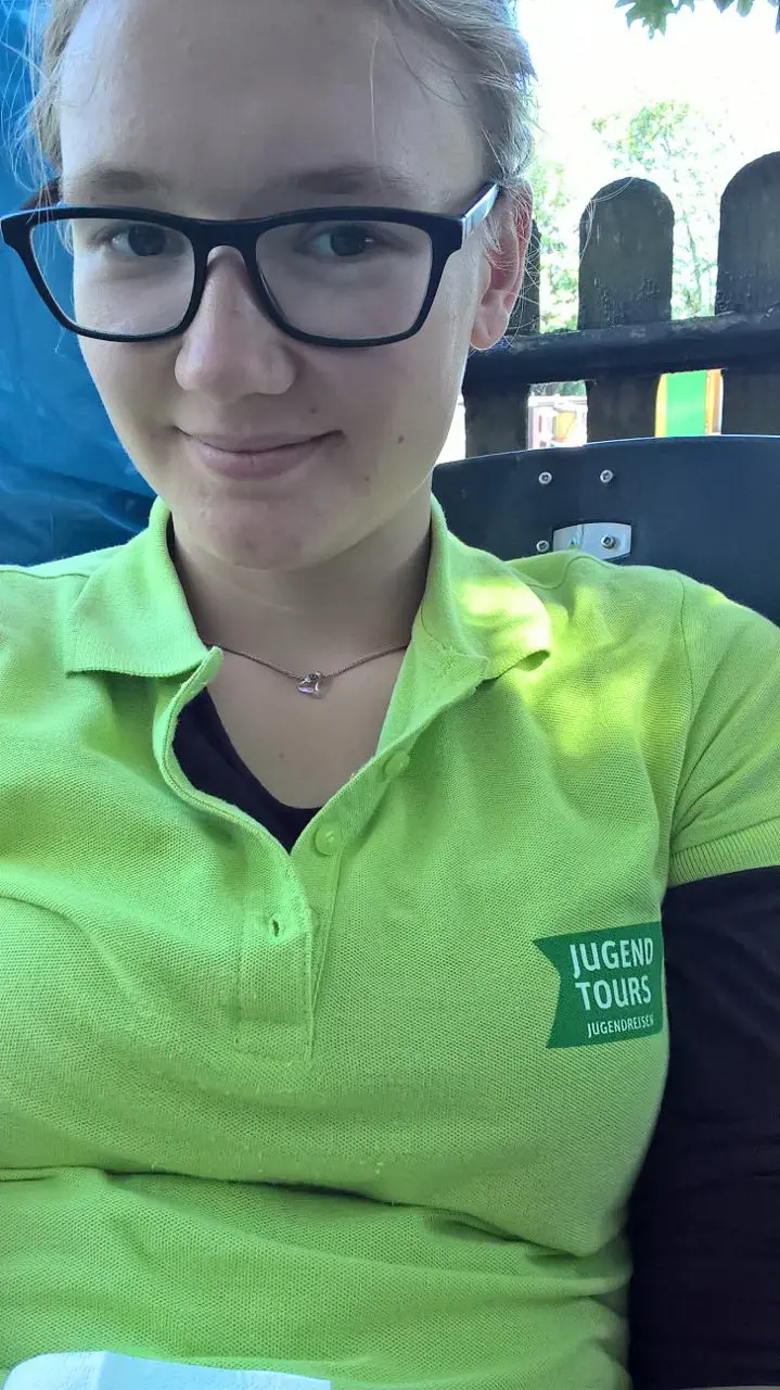 Boyfriend Captures Girlfriend's Pussy Pic, Gets Blowjob - Explicit Amateur Porn