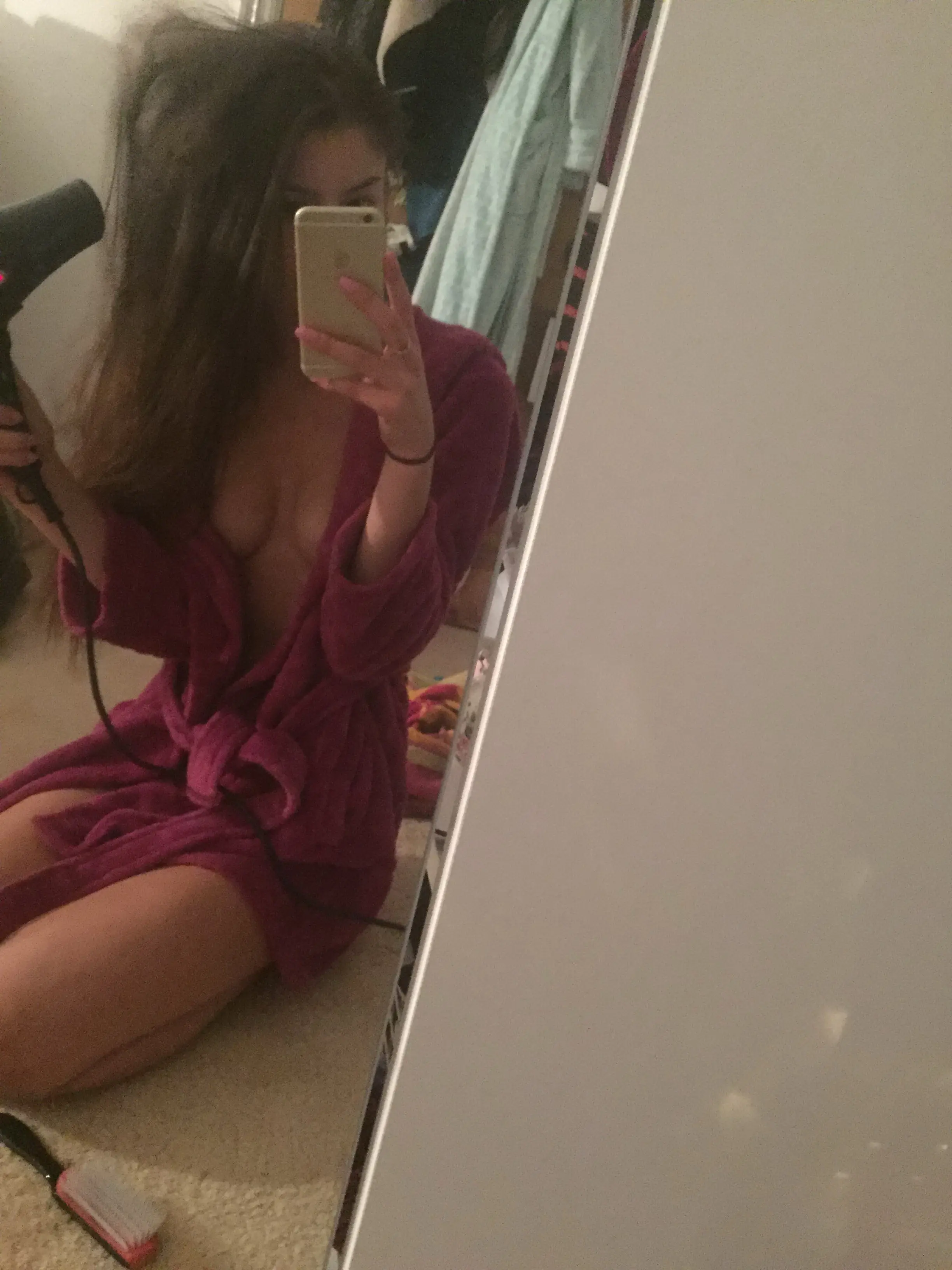 Hot babe with amazing ass gets fucked doggy style in amateur porn