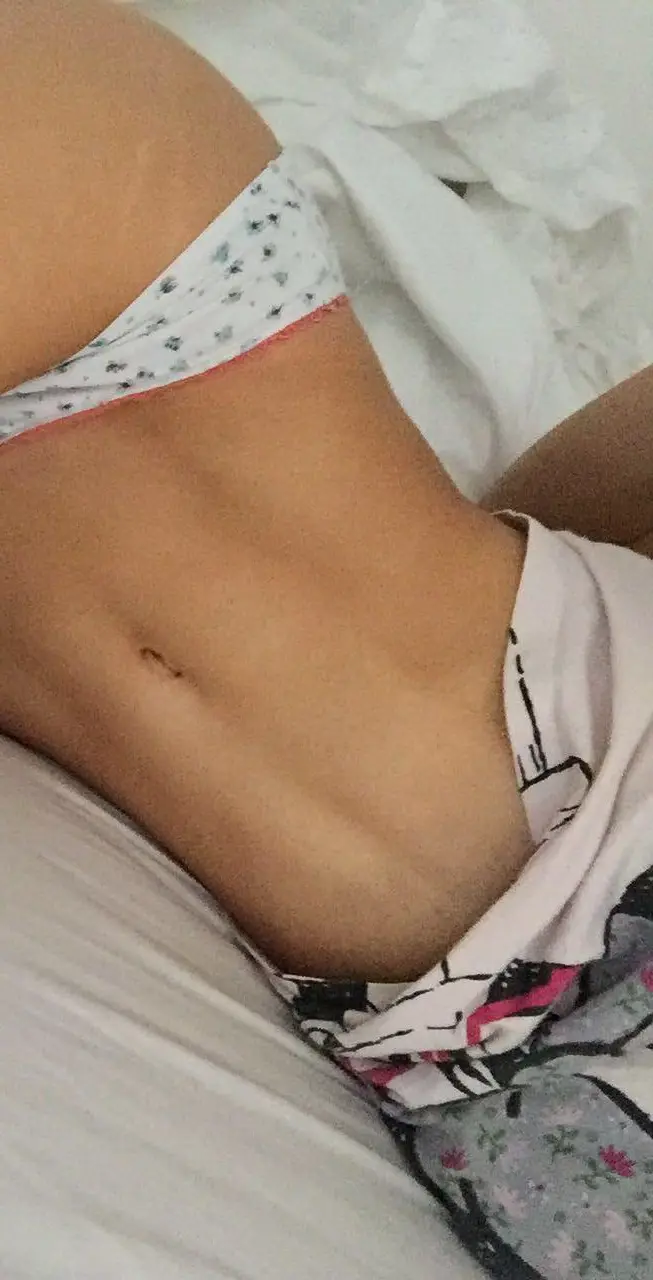 Hot babe with amazing ass gets fucked doggy style in amateur porn