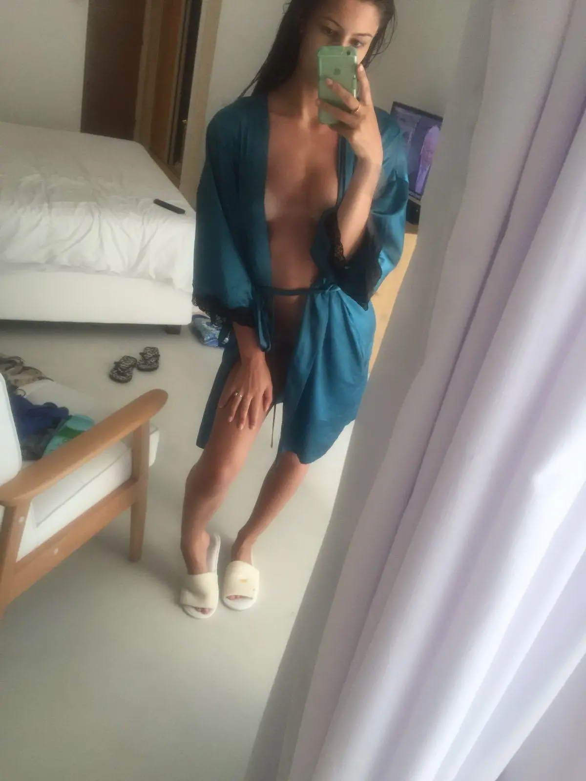 Hot babe with amazing ass gets fucked doggy style in amateur porn