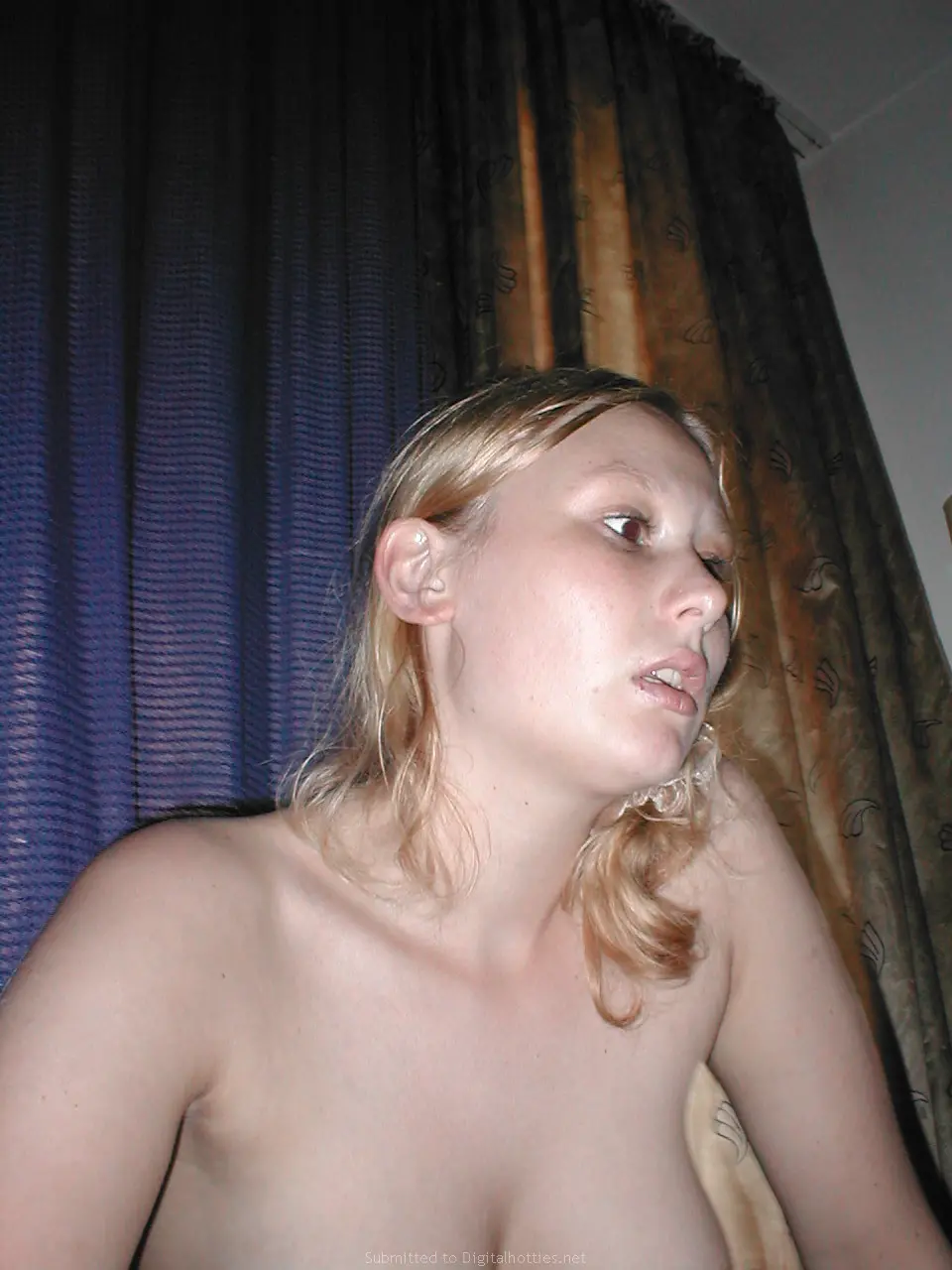 Rough Sex with Curvy Amateur - Explicit XXX Photos