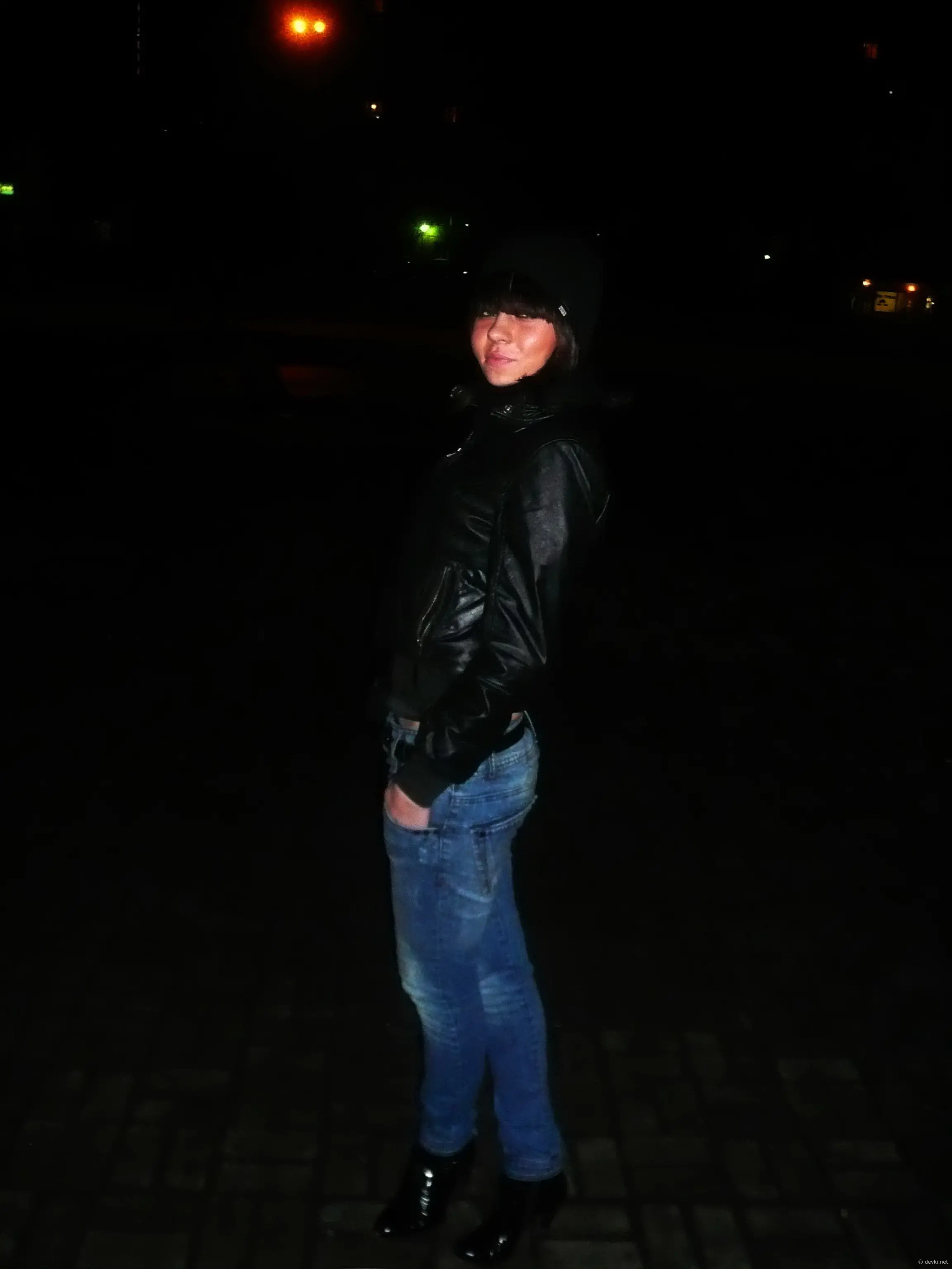 Chocolate-covered babe gives blowjob in amateur porn pic