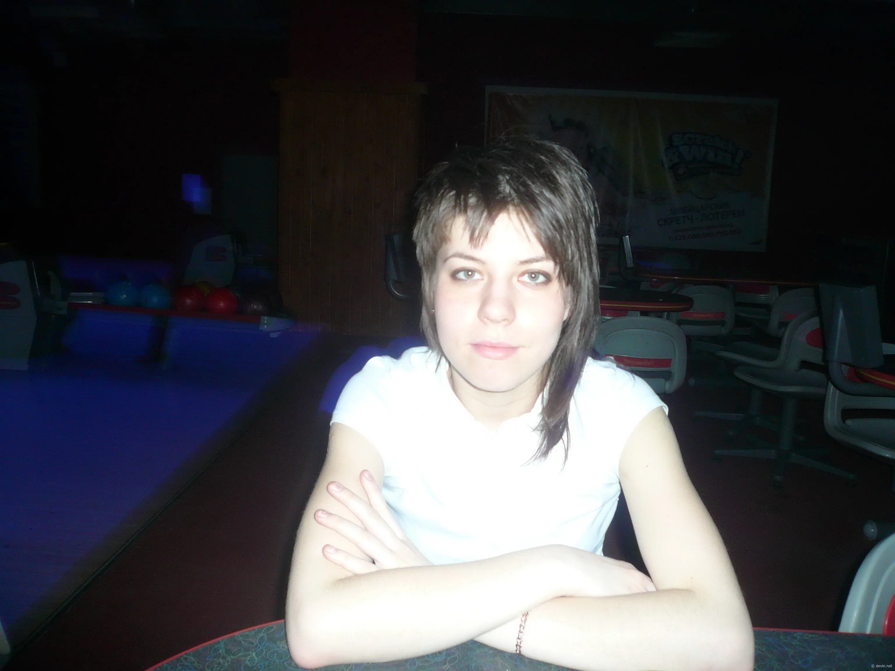 Chocolate-covered babe gives blowjob in amateur porn pic