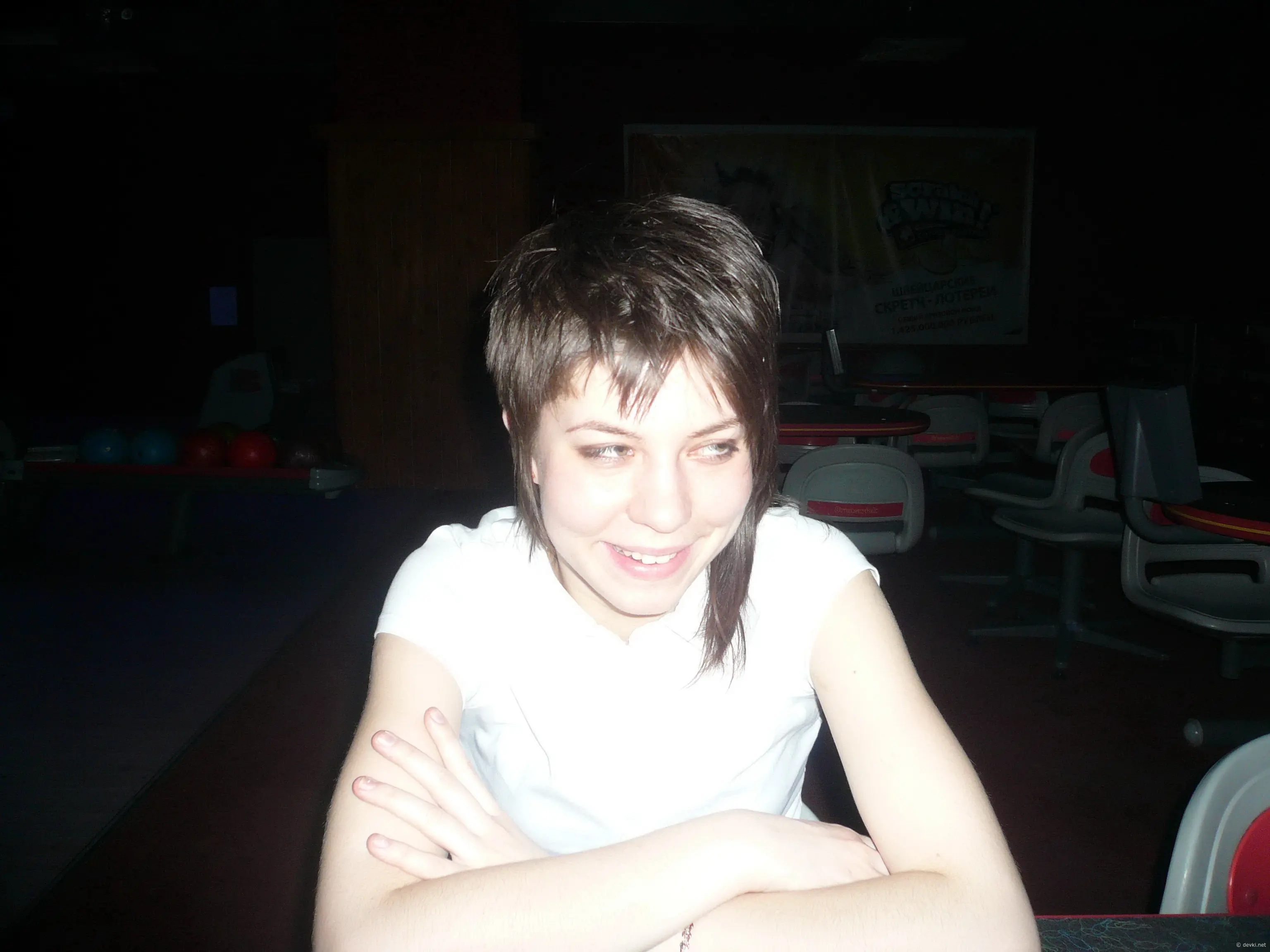 Chocolate-covered babe gives blowjob in amateur porn pic