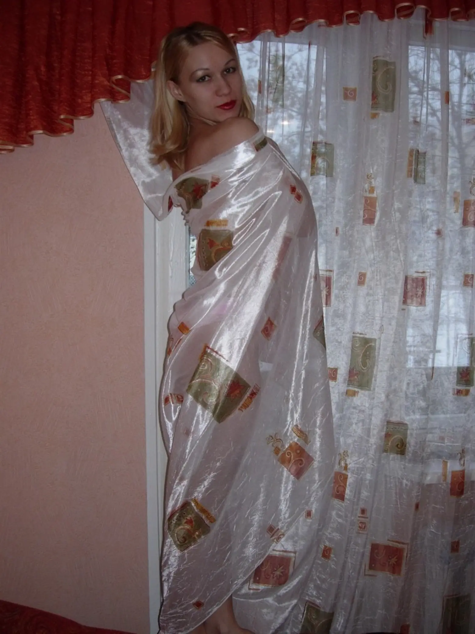 Excited Chick in Stockings Gives Blowjob and Fucks Guy - Amateur Porn