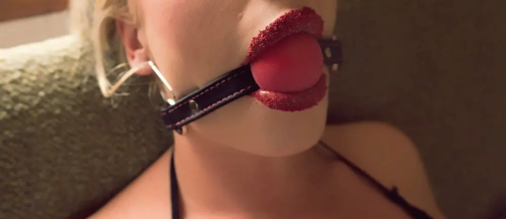 Hot Blonde Slut Amateur Porn Photos - Sexy, Ready to Fuck!