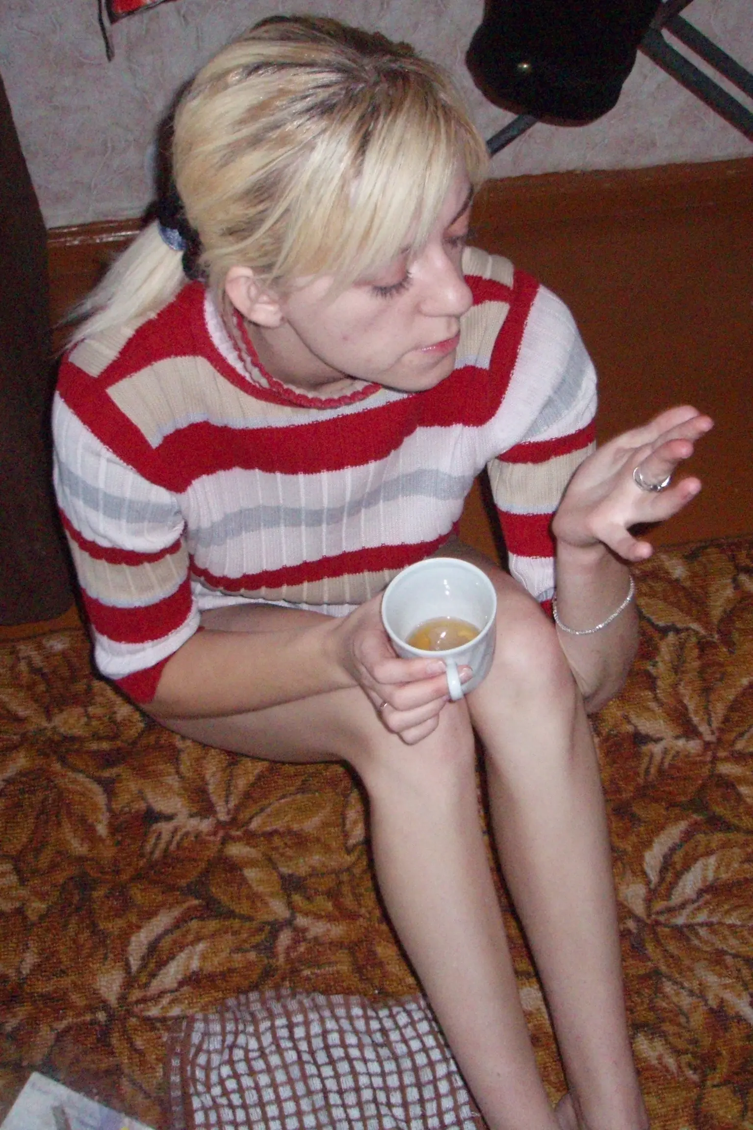 Drunk Girl Gets Cumshot on Face in Amateur Porn Pic