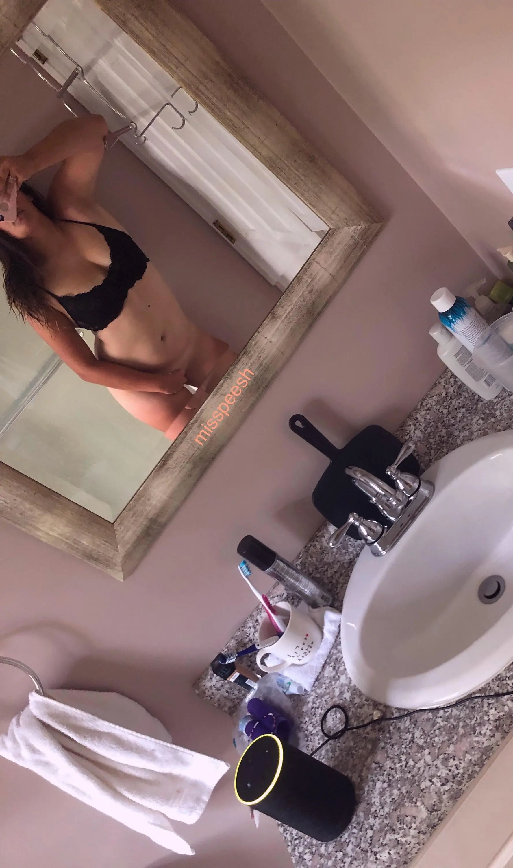 College Student Naked Selfies: Explicit Amateur Photos