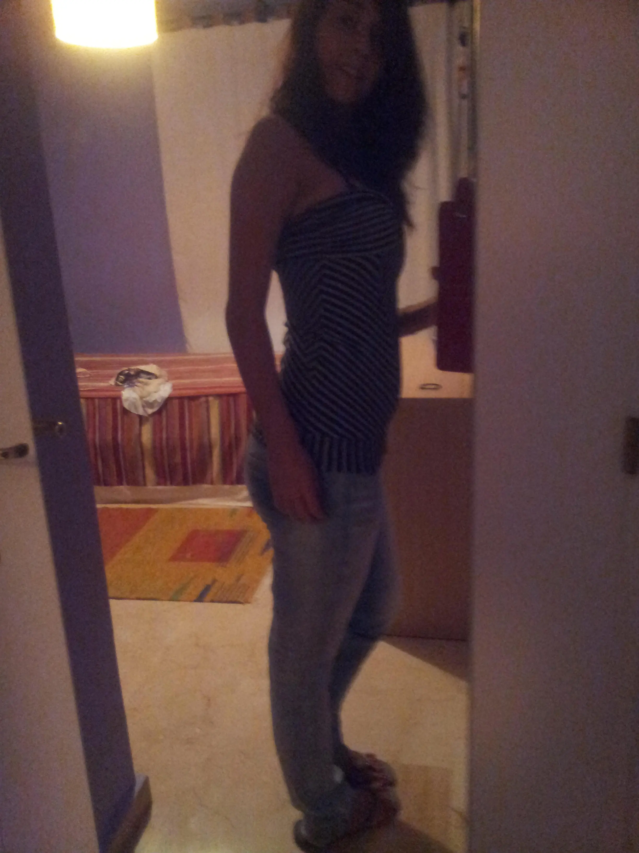 Brunette Gives Deep Throat Blowjob - Amateur Porn Pic