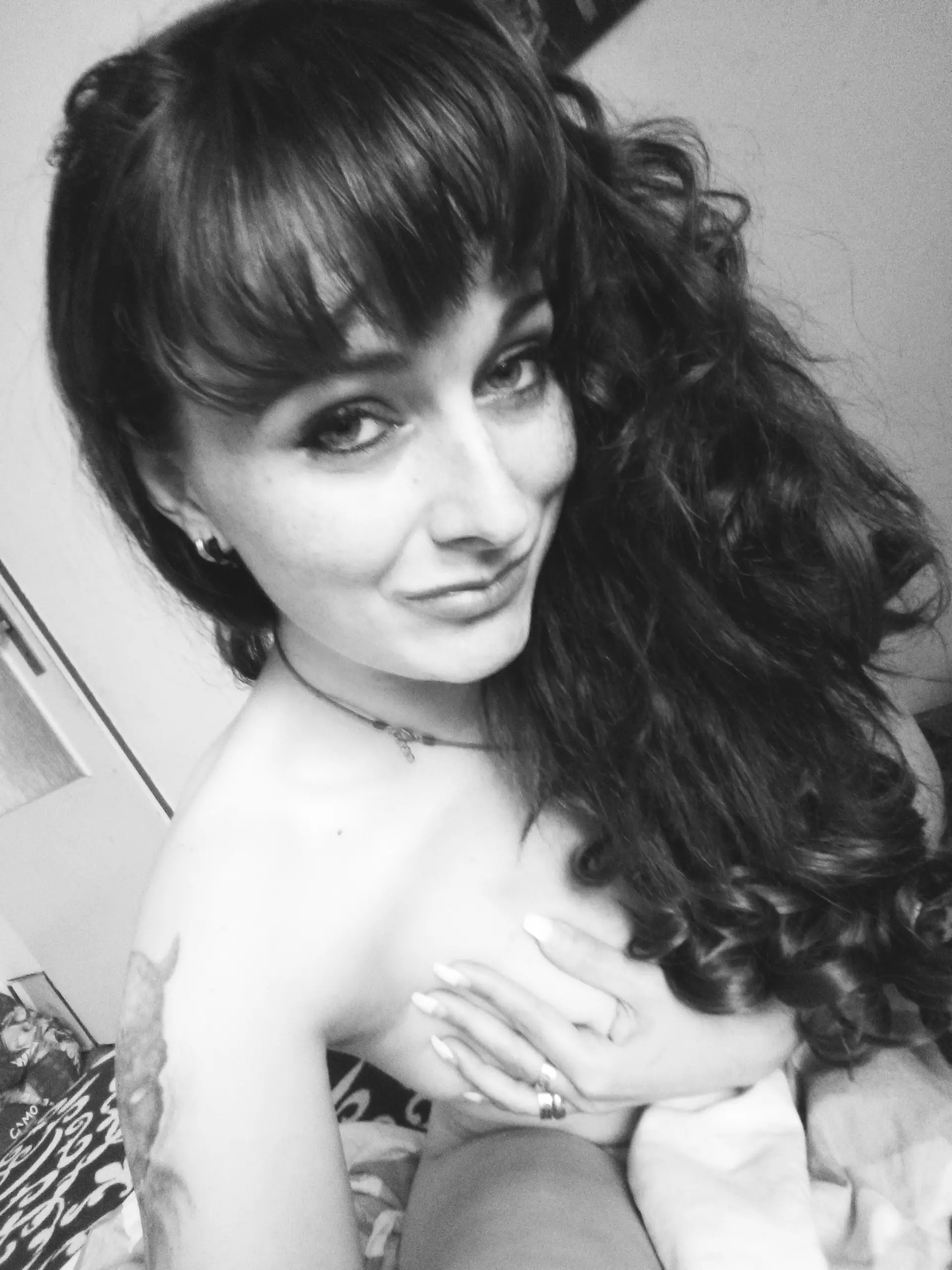 Explicit Amateur Porn Photos Pushing the Limits of Art: Intimate and Sensual Shots