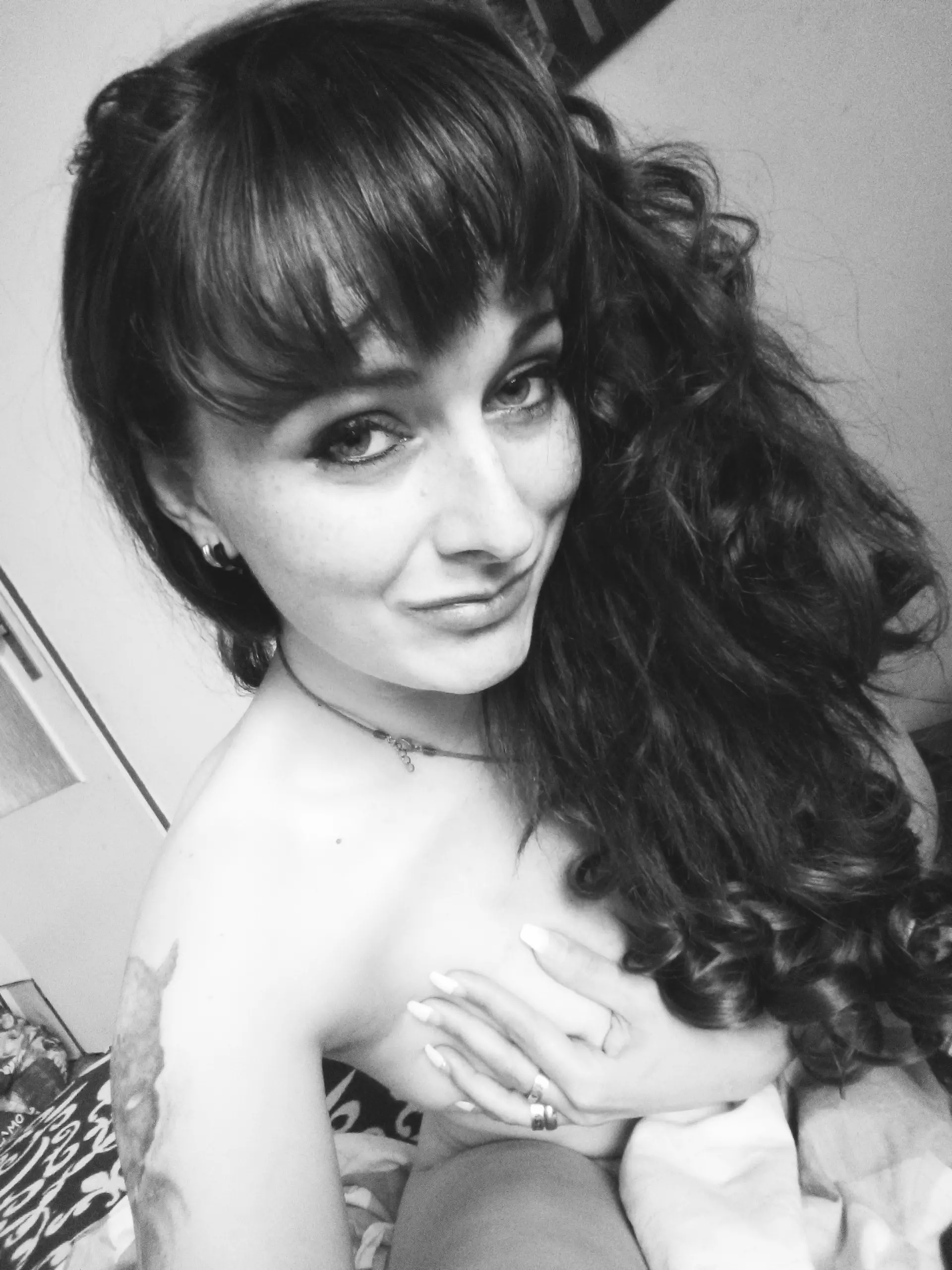 Explicit Amateur Porn Photos Pushing the Limits of Art: Intimate and Sensual Shots